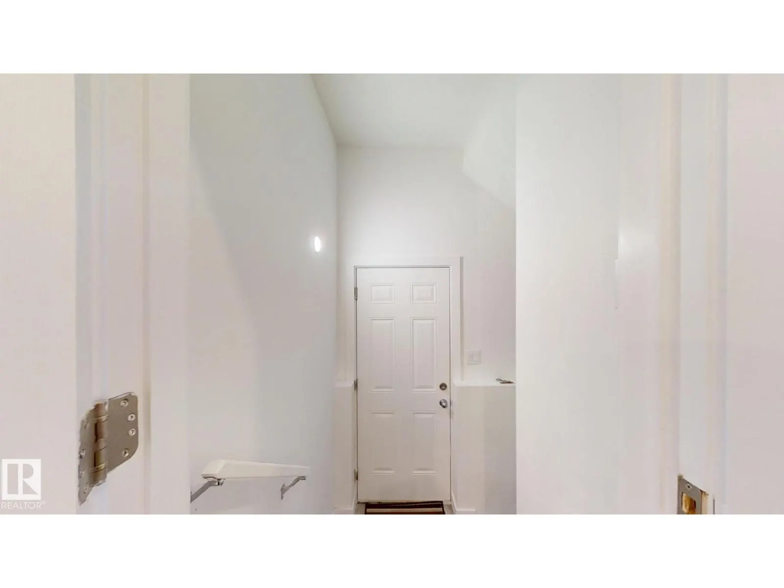 2043 13 AV NW