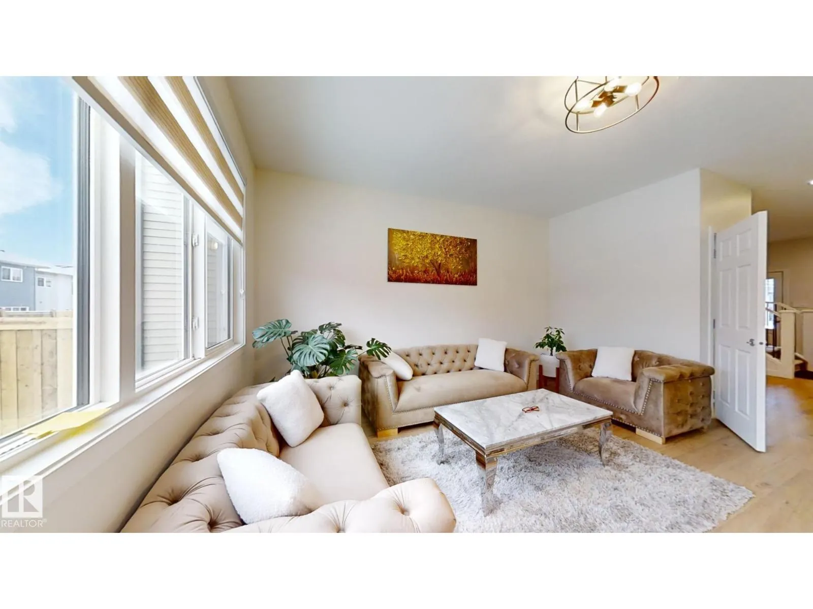 2043 13 AV NW