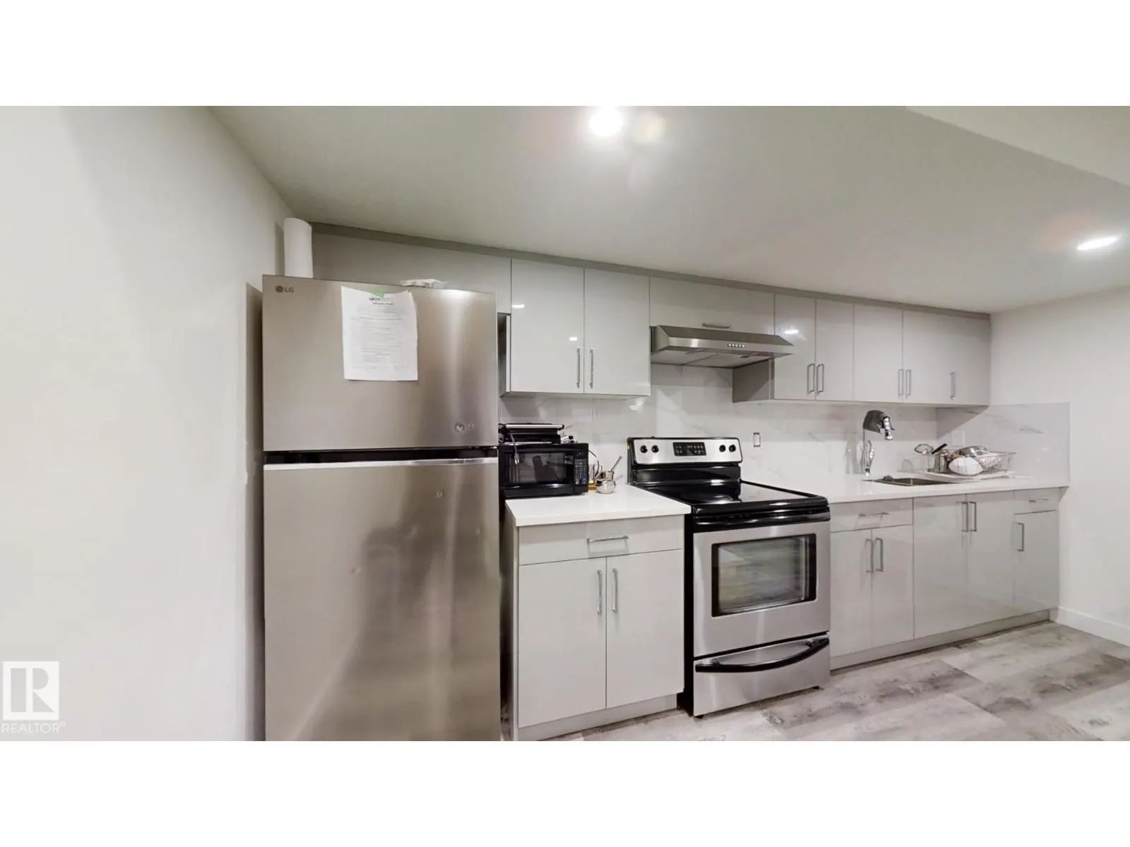 2043 13 AV NW