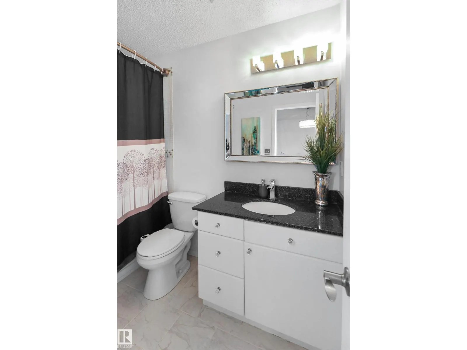 6426 1A AV SW
