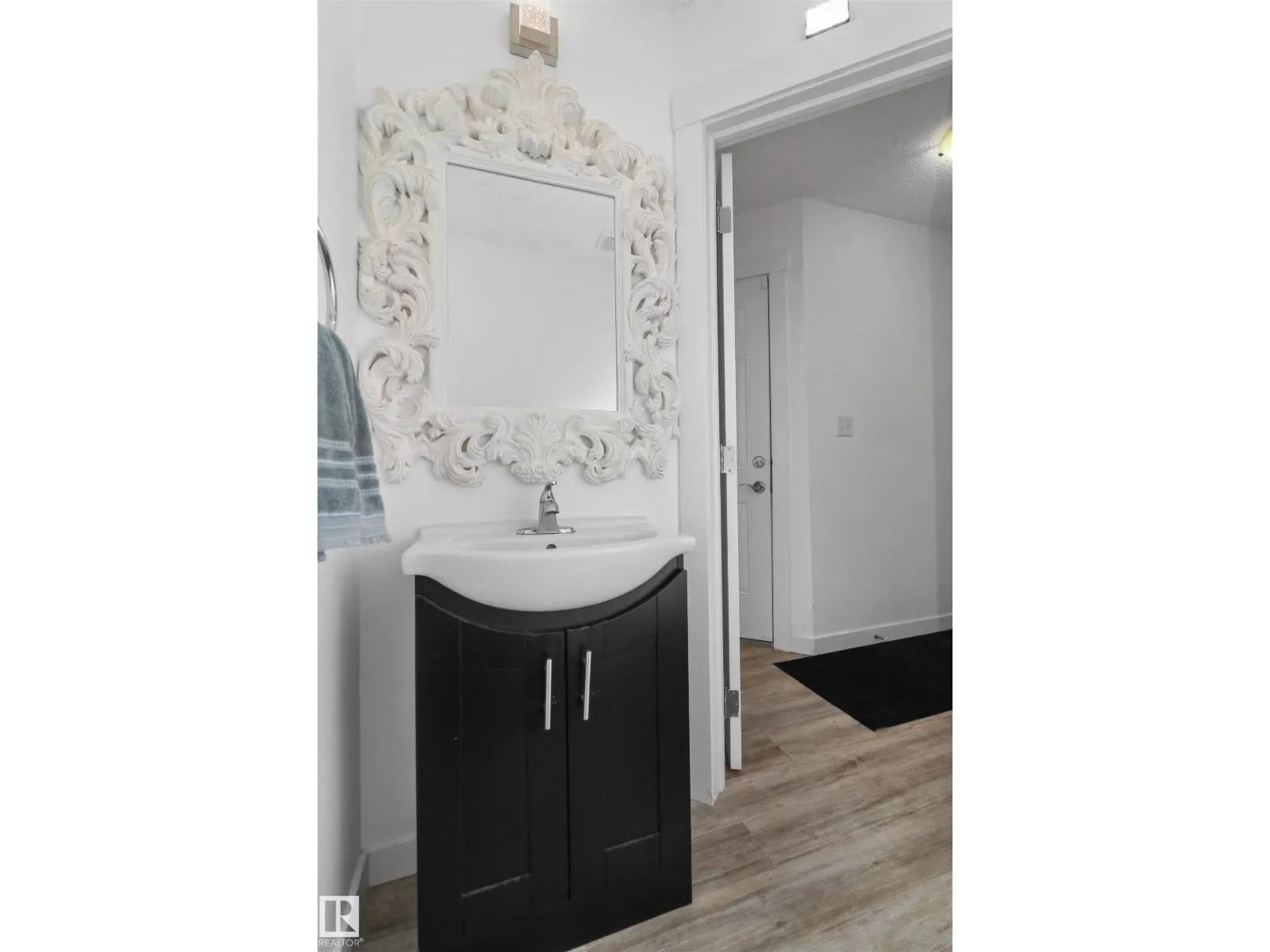 6426 1A AV SW