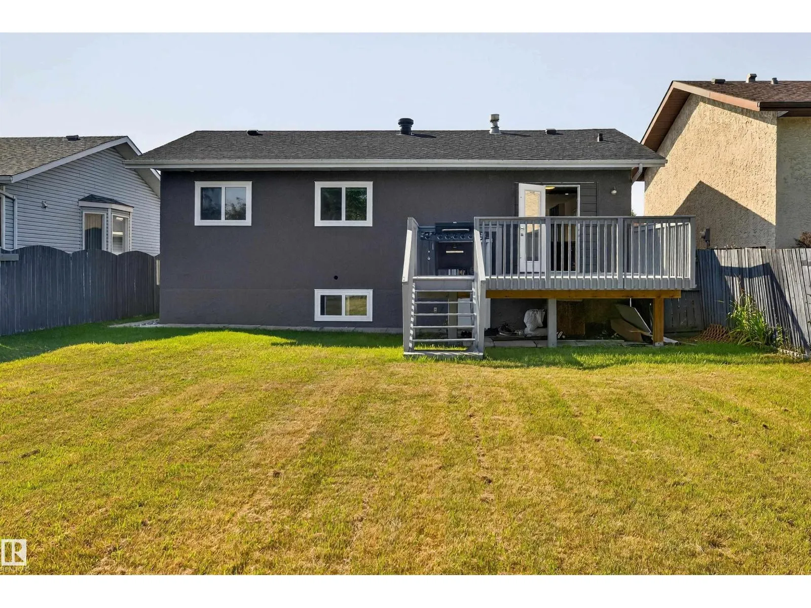 4516 27 AV NW