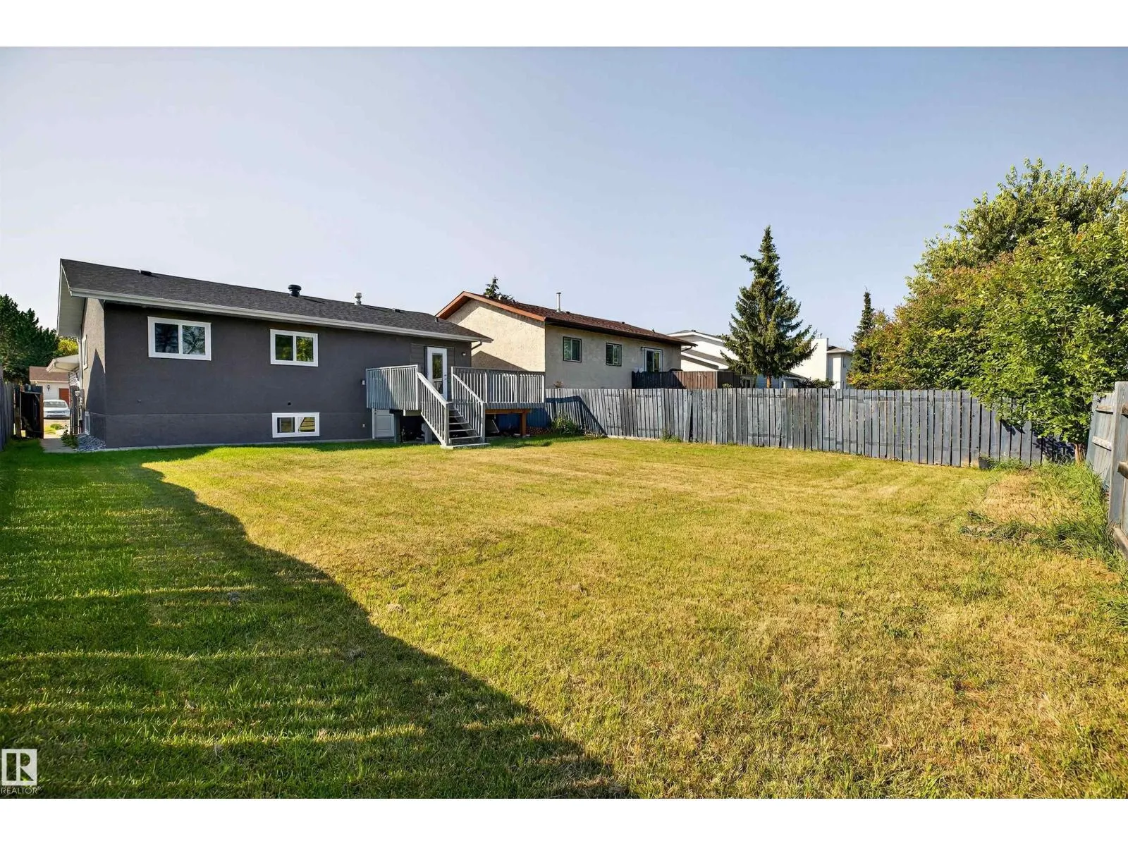 4516 27 AV NW