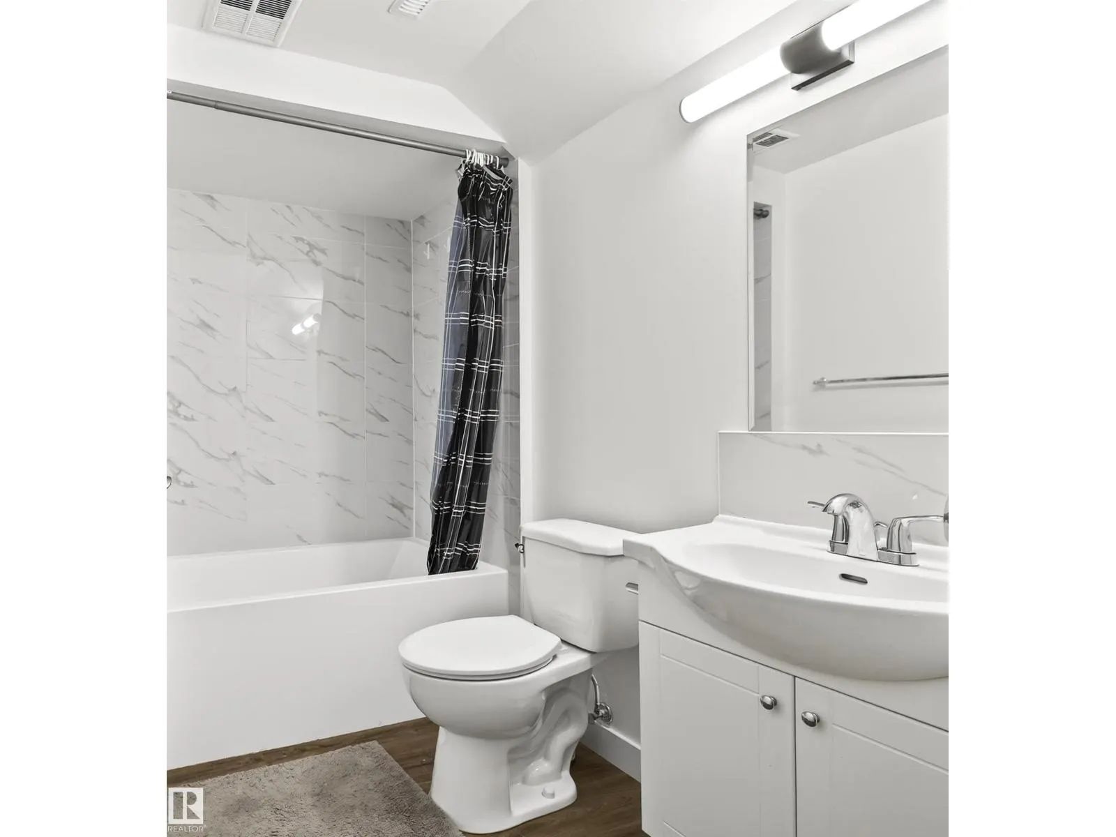 4516 27 AV NW