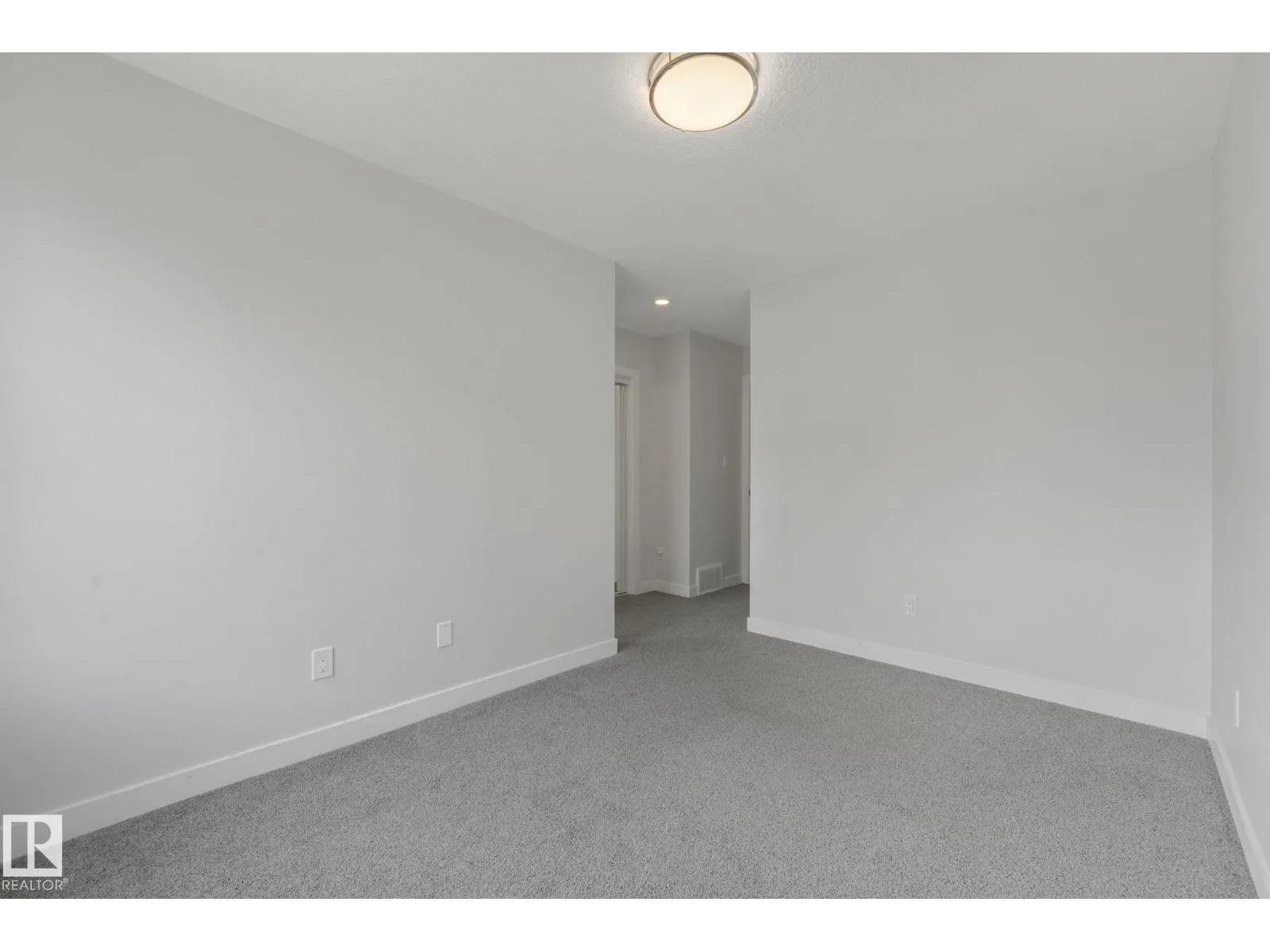 #3 22786 97 AV NW