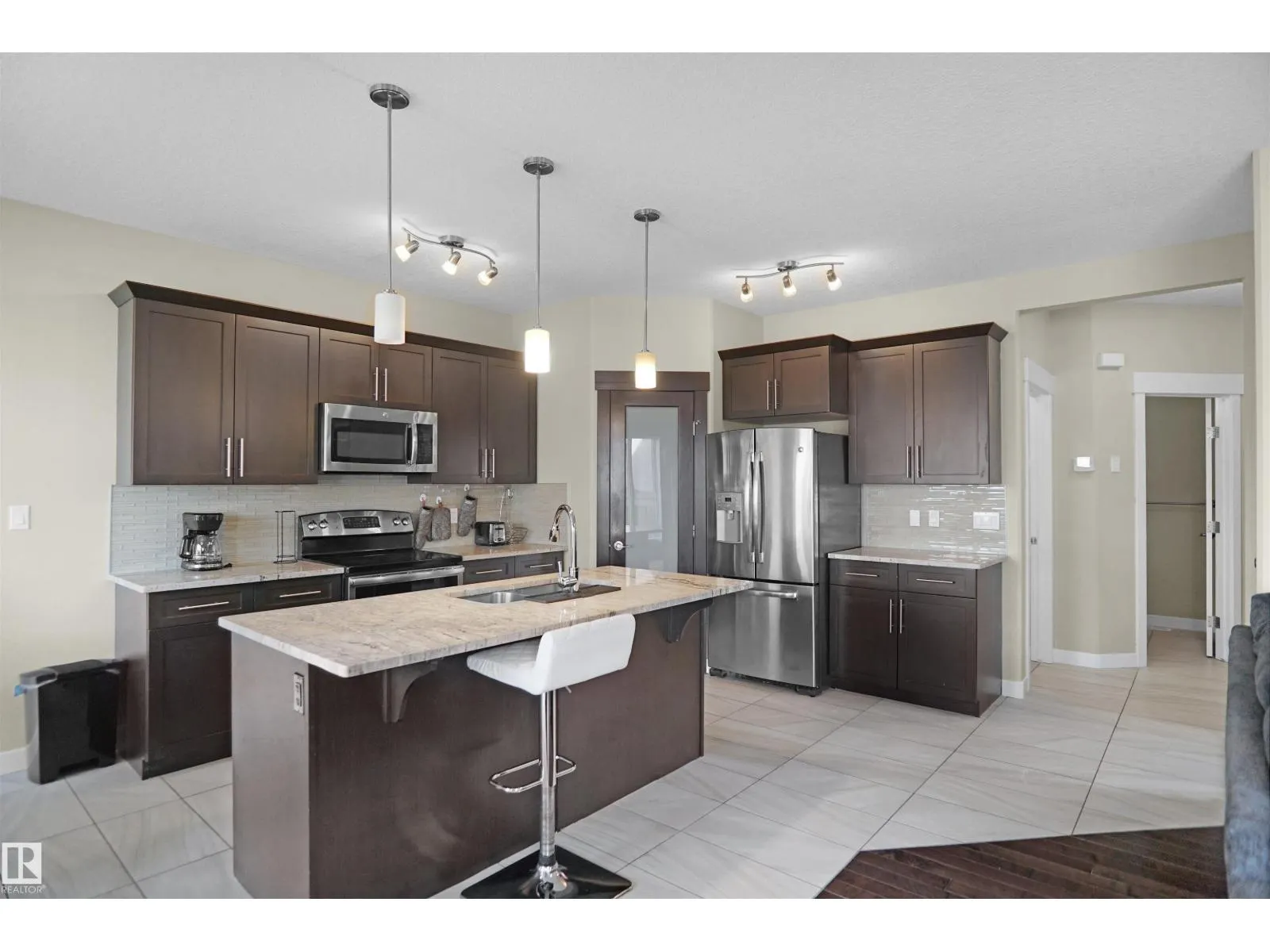 17007 62 ST NW