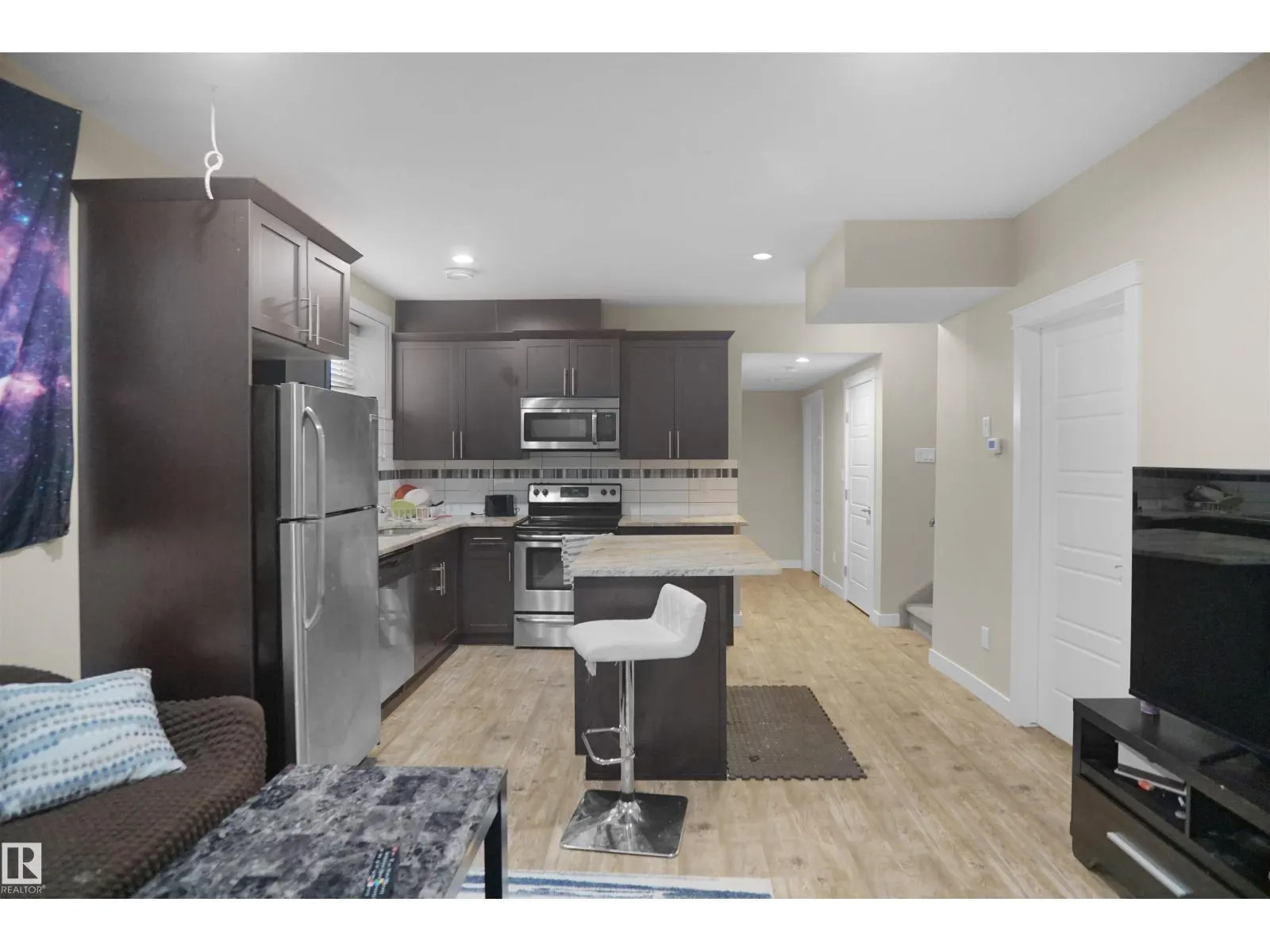 17007 62 ST NW