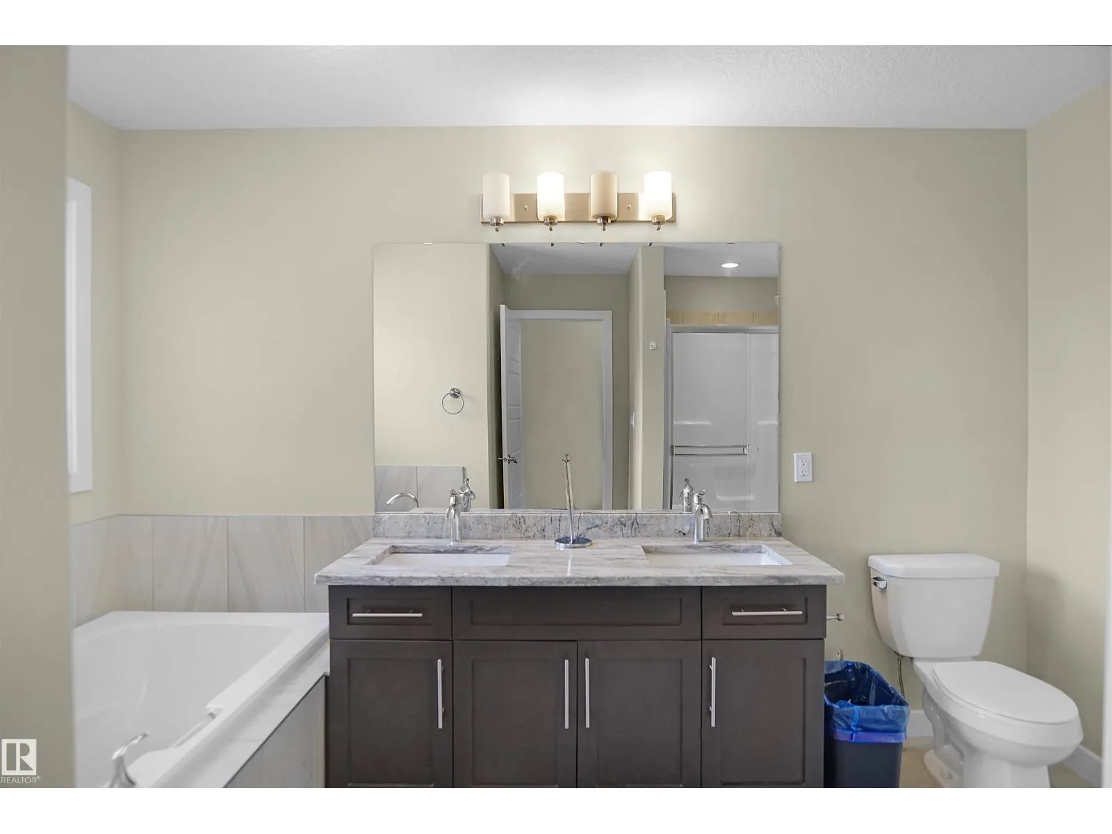 17007 62 ST NW