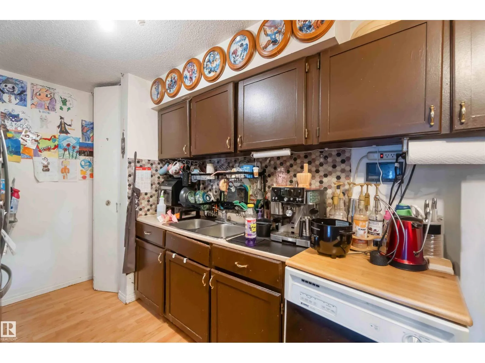 #15 14205 82 ST NW