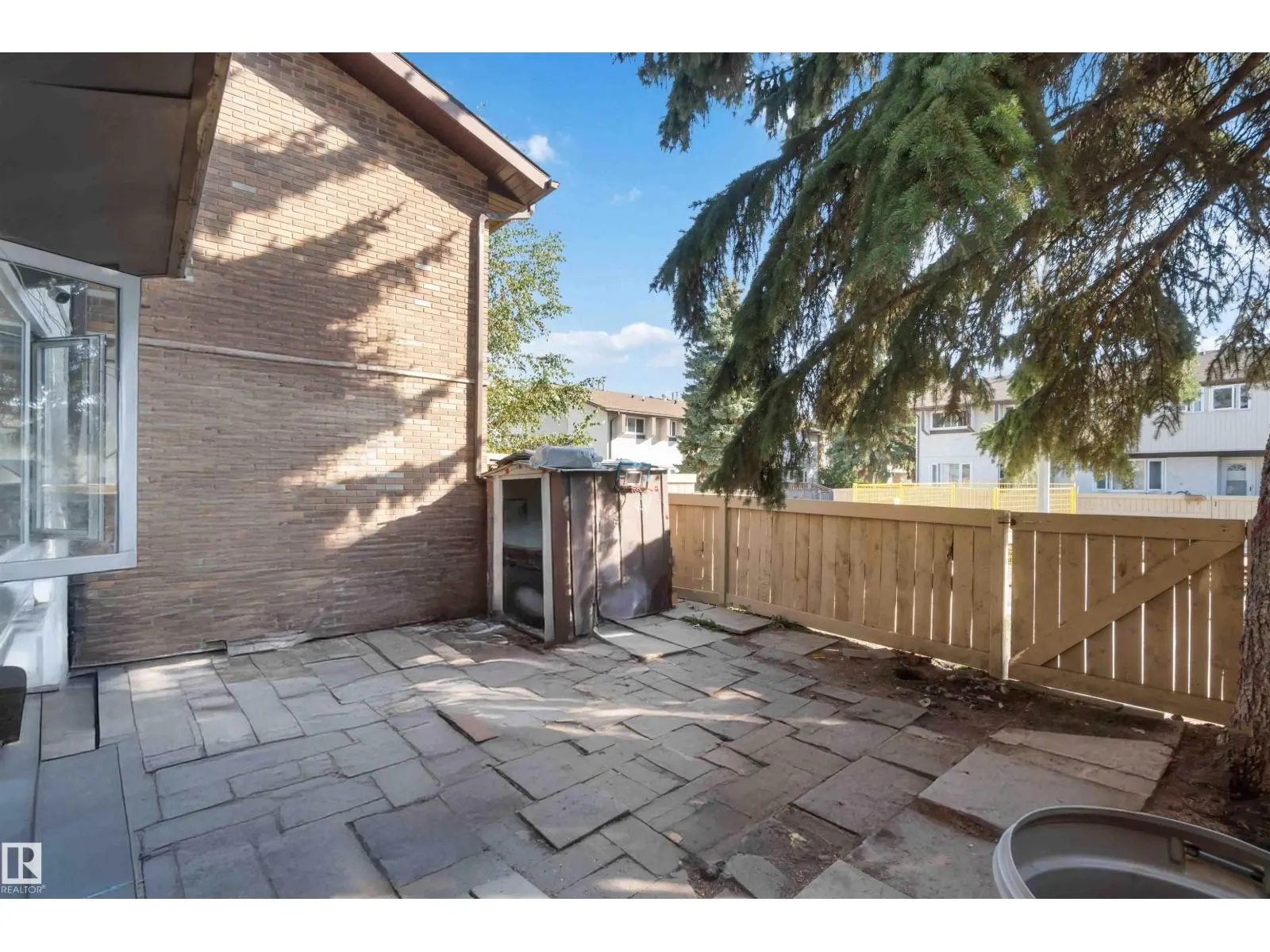 #15 14205 82 ST NW