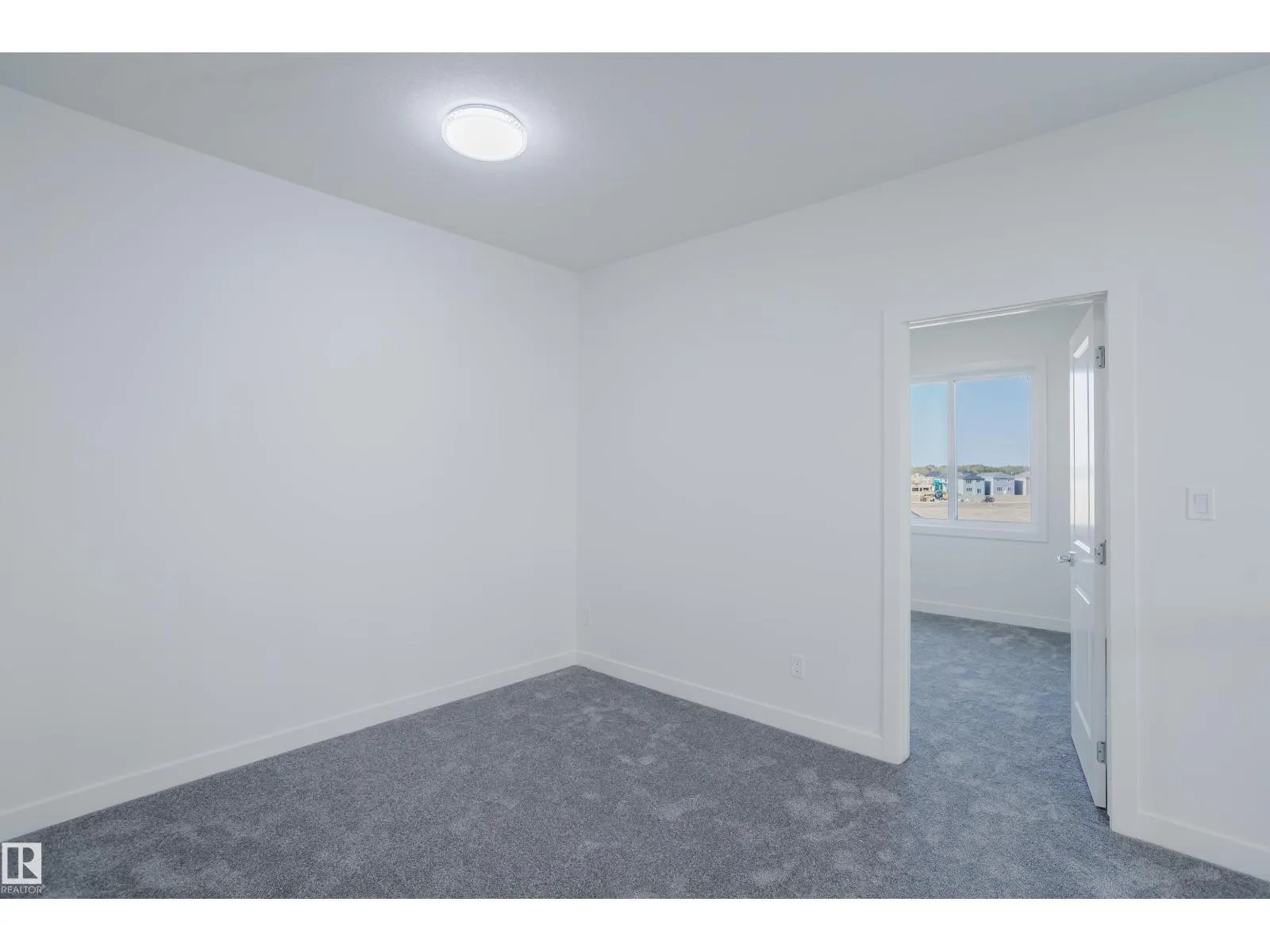 924 15 AV NW