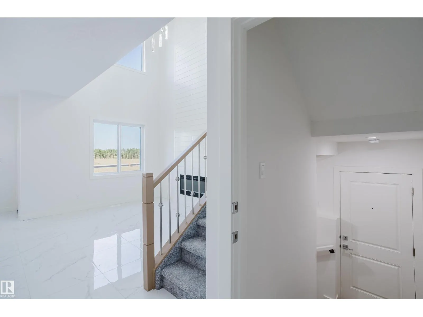924 15 AV NW