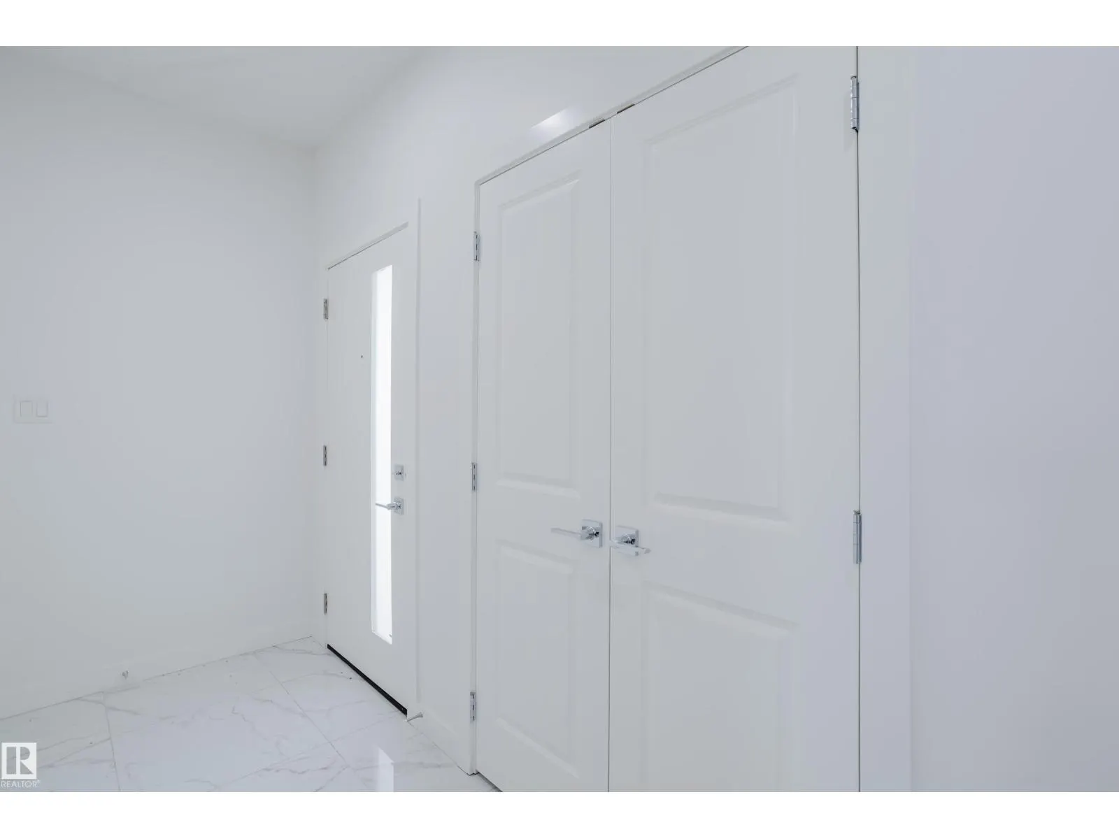 924 15 AV NW