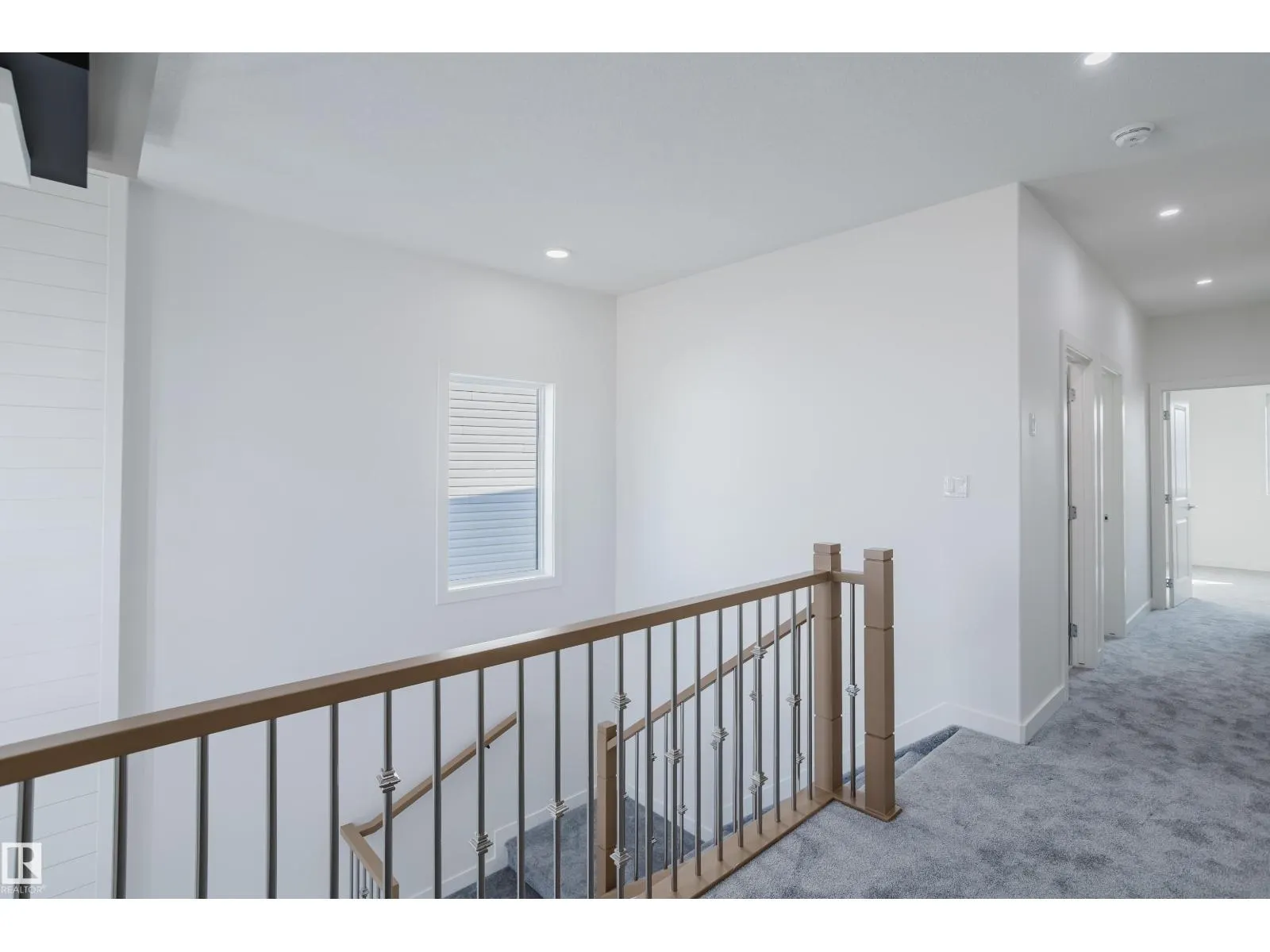924 15 AV NW
