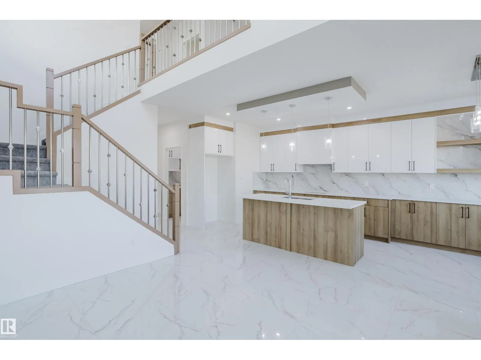 924 15 AV NW