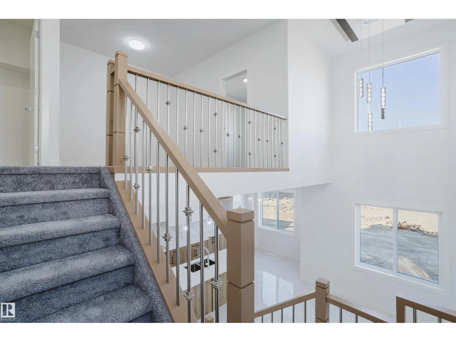 924 15 AV NW