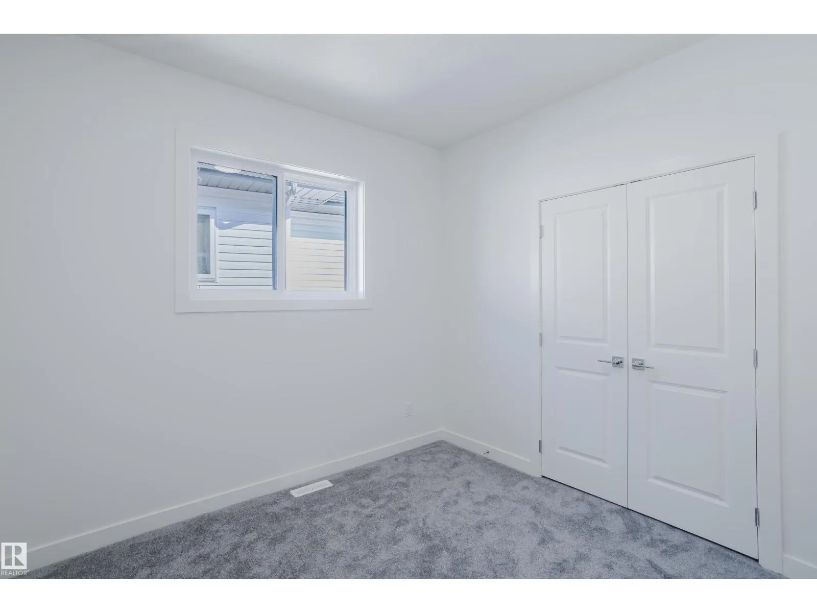 924 15 AV NW