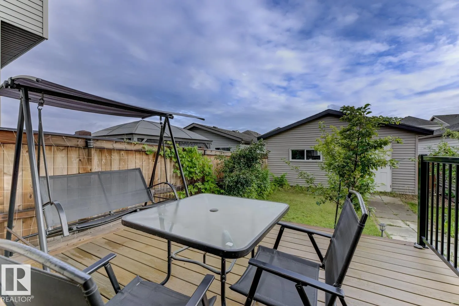 754 Eagleson CR NW