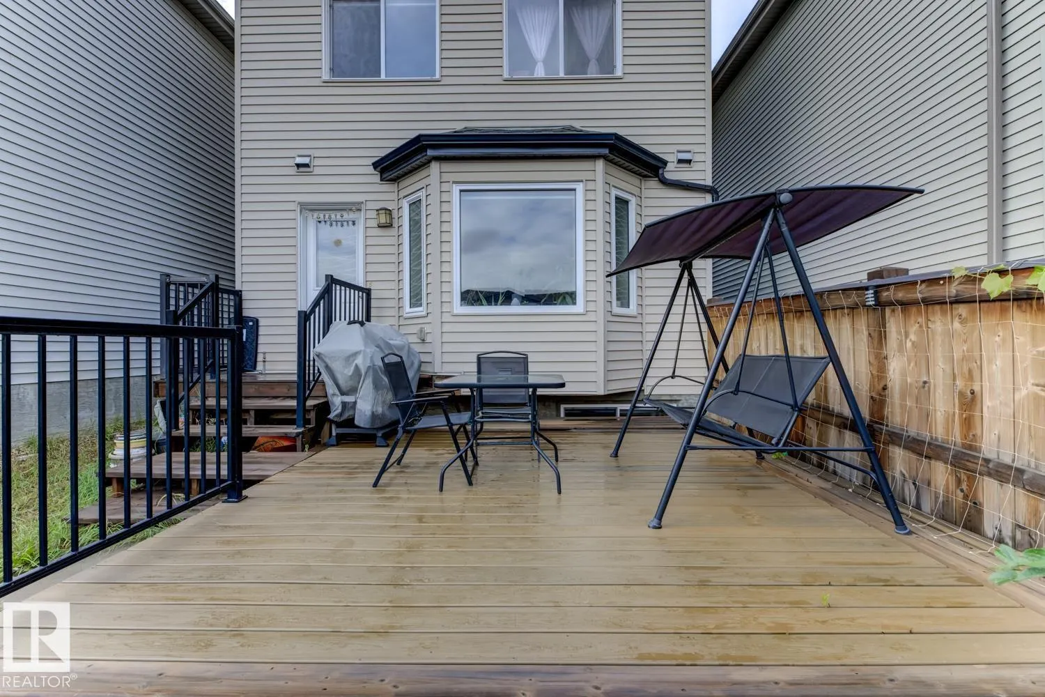 754 Eagleson CR NW