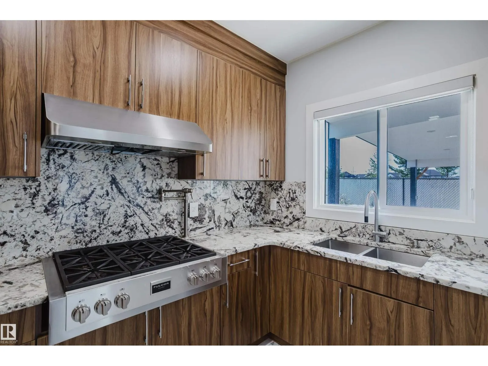 1440 25 ST NW