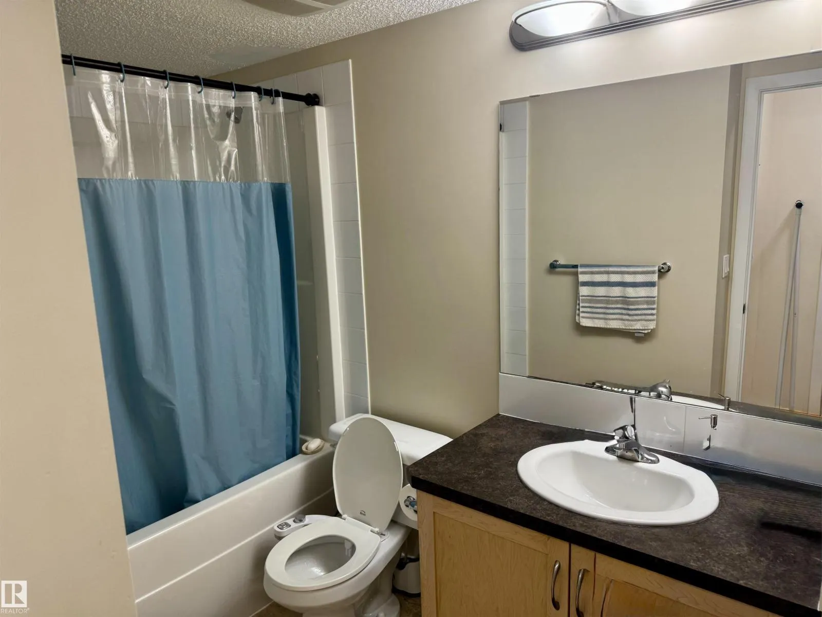 #213 400 SILVER BERRY RD NW