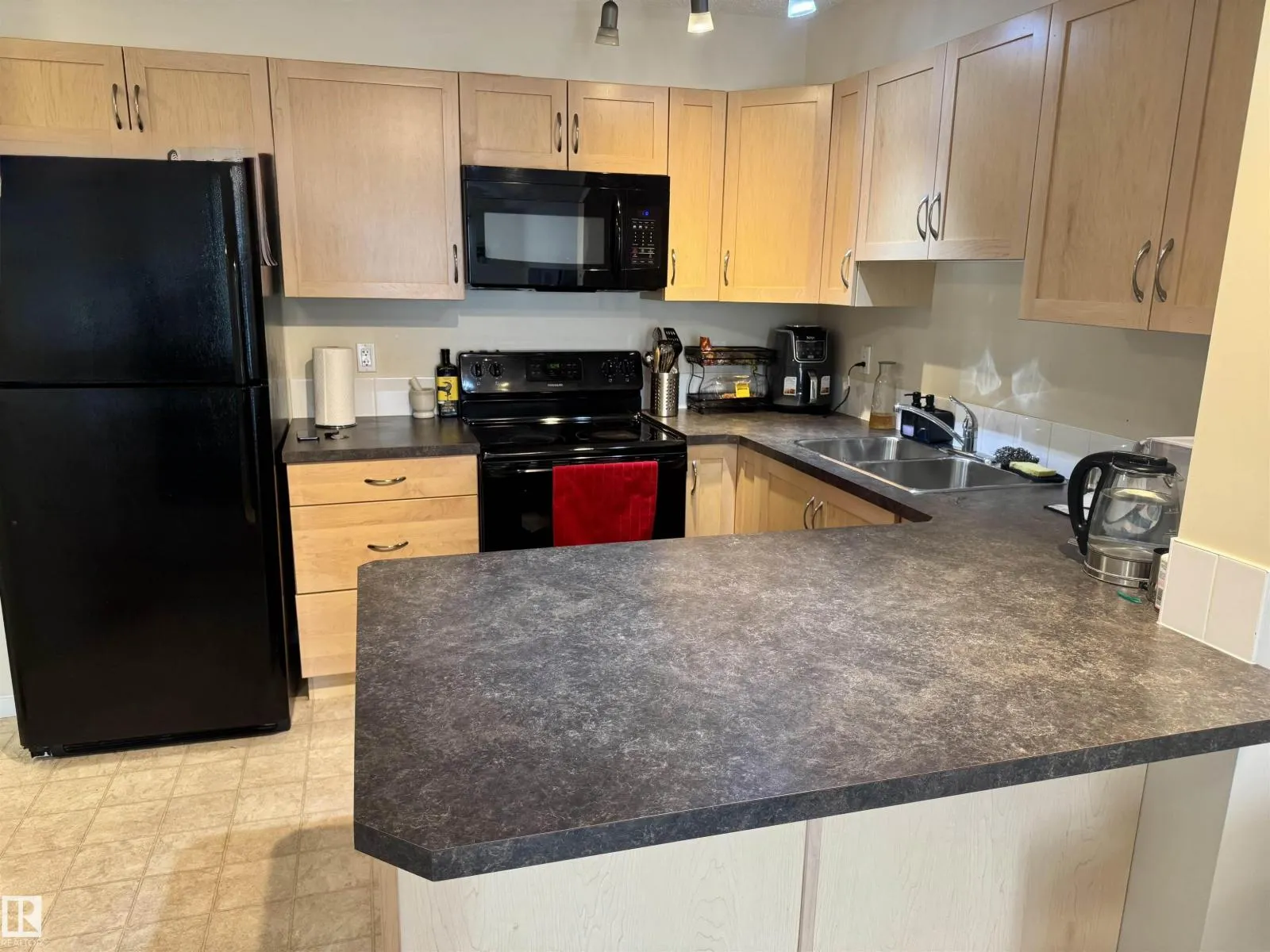 #213 400 SILVER BERRY RD NW
