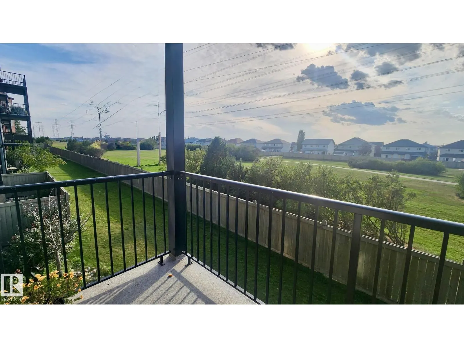 #213 400 SILVER BERRY RD NW