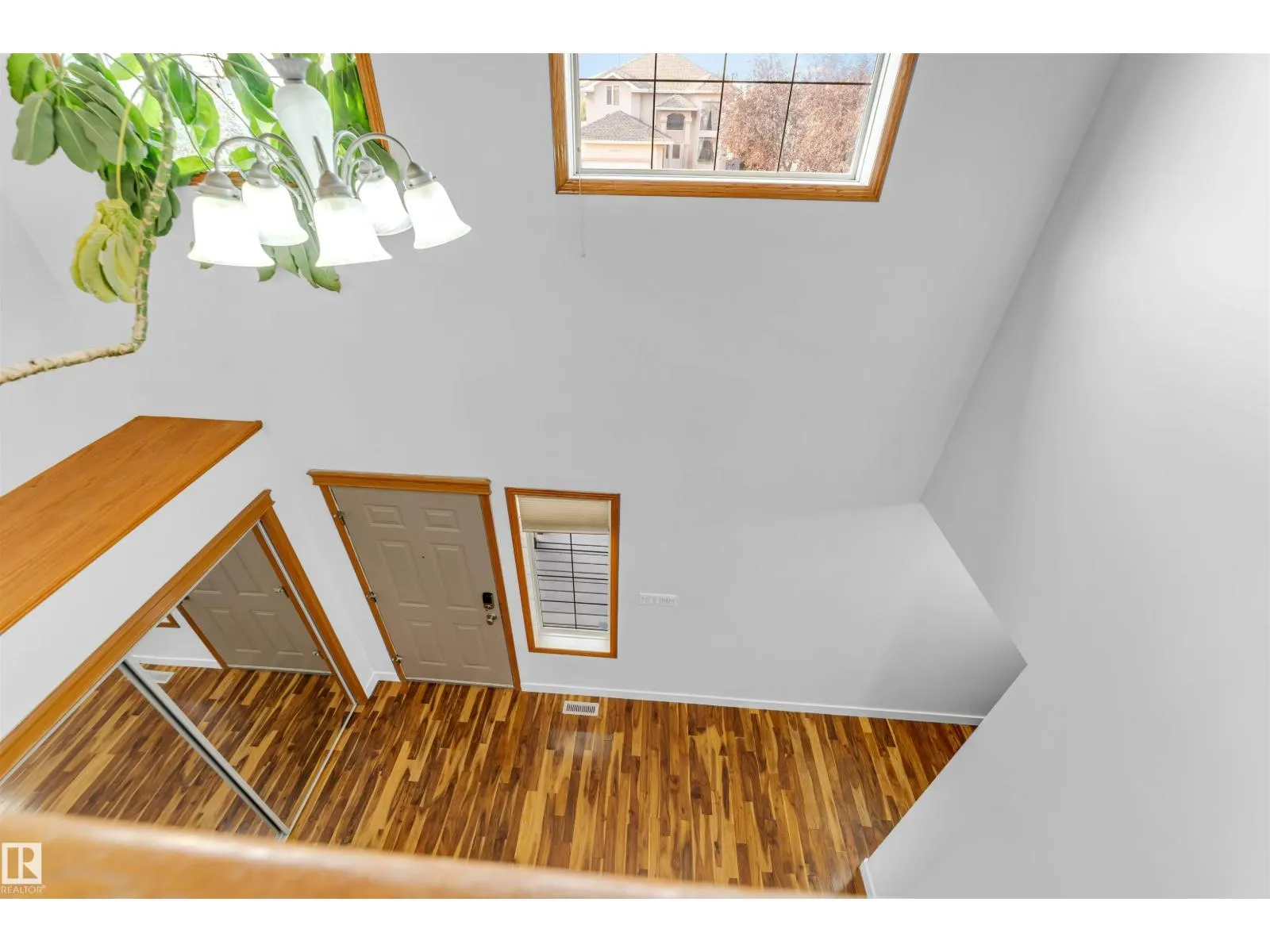 10621 175A AV NW