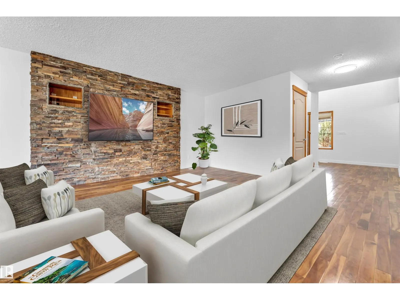 10621 175A AV NW