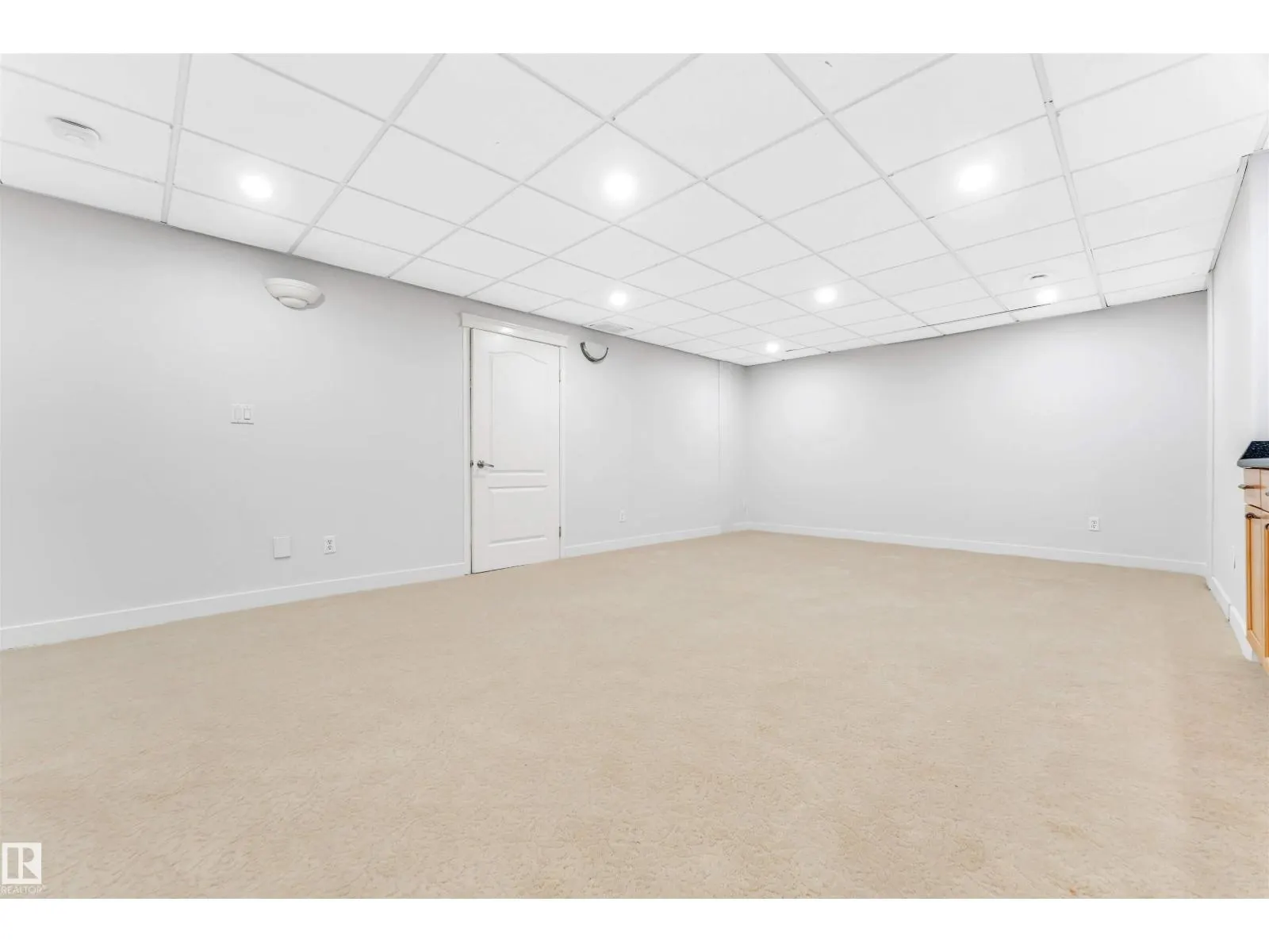 10621 175A AV NW