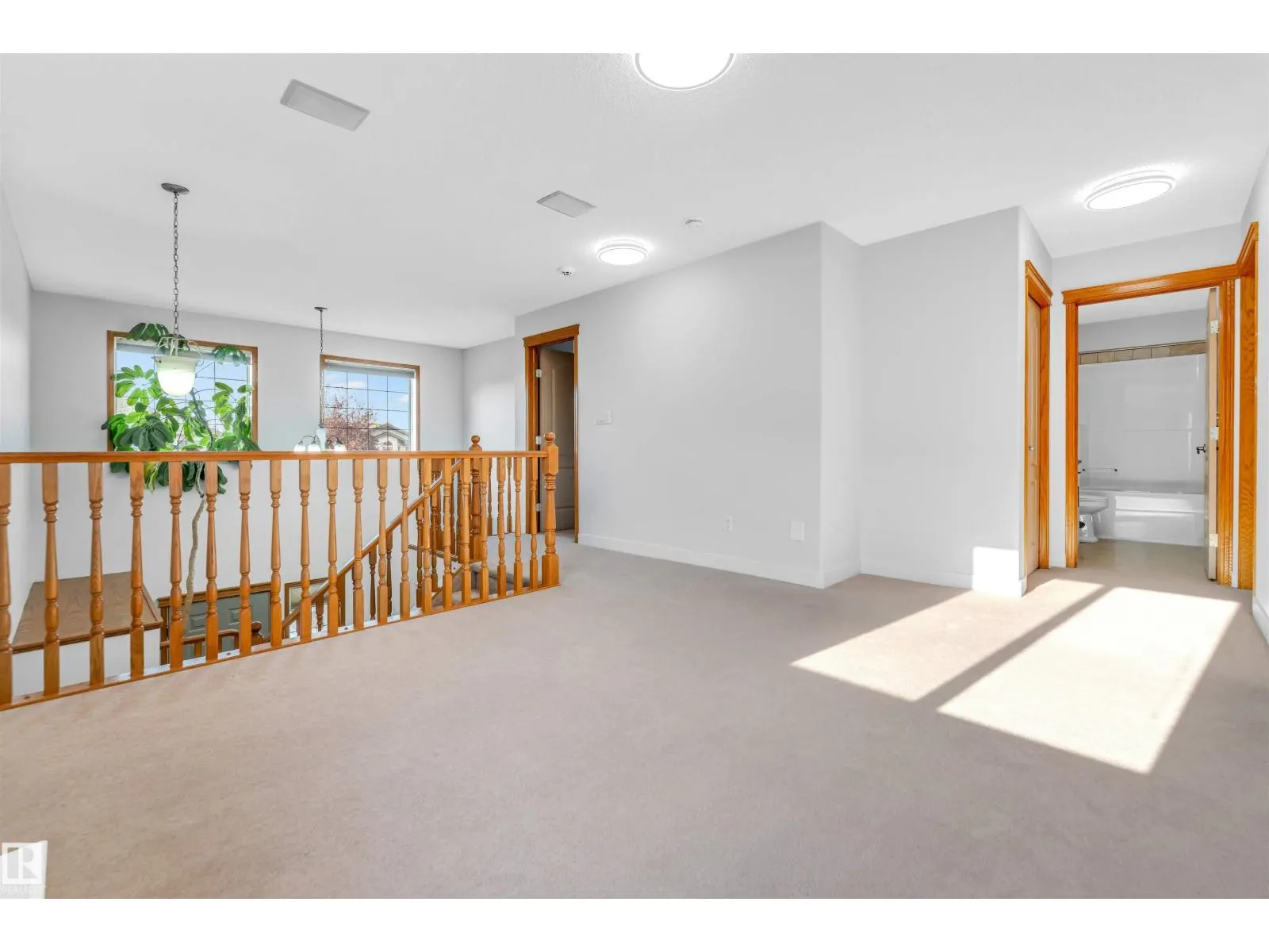 10621 175A AV NW