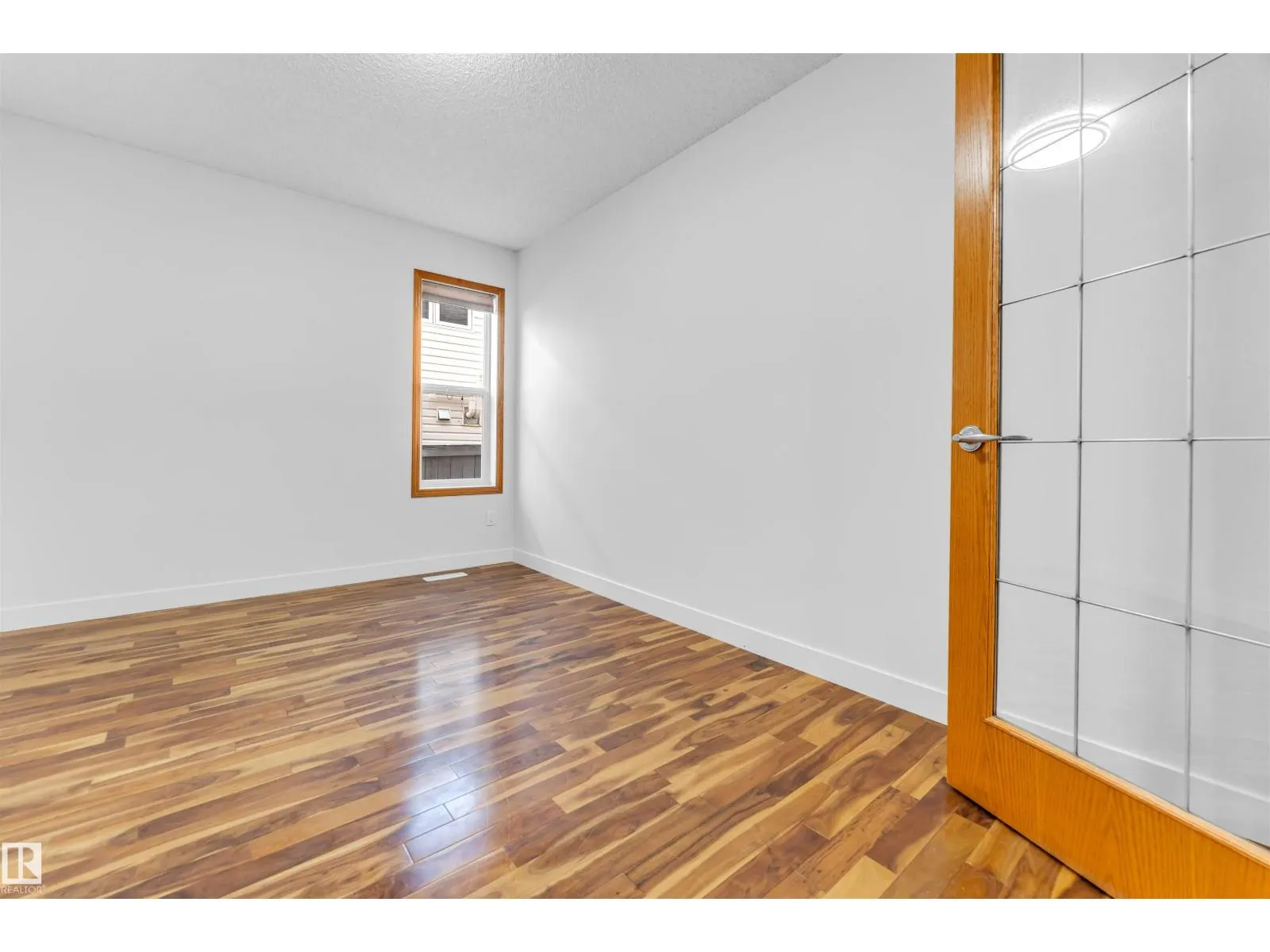 10621 175A AV NW