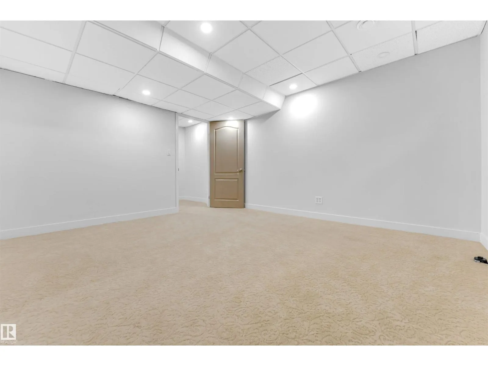 10621 175A AV NW