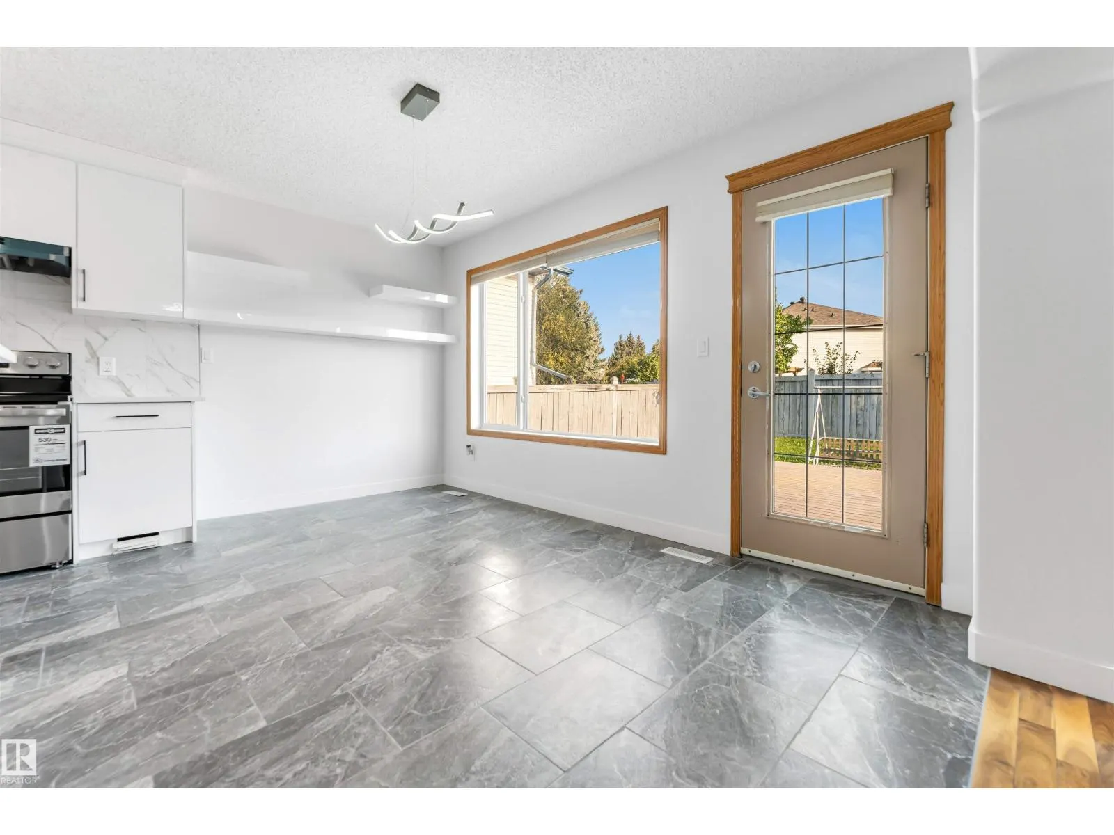 10621 175A AV NW