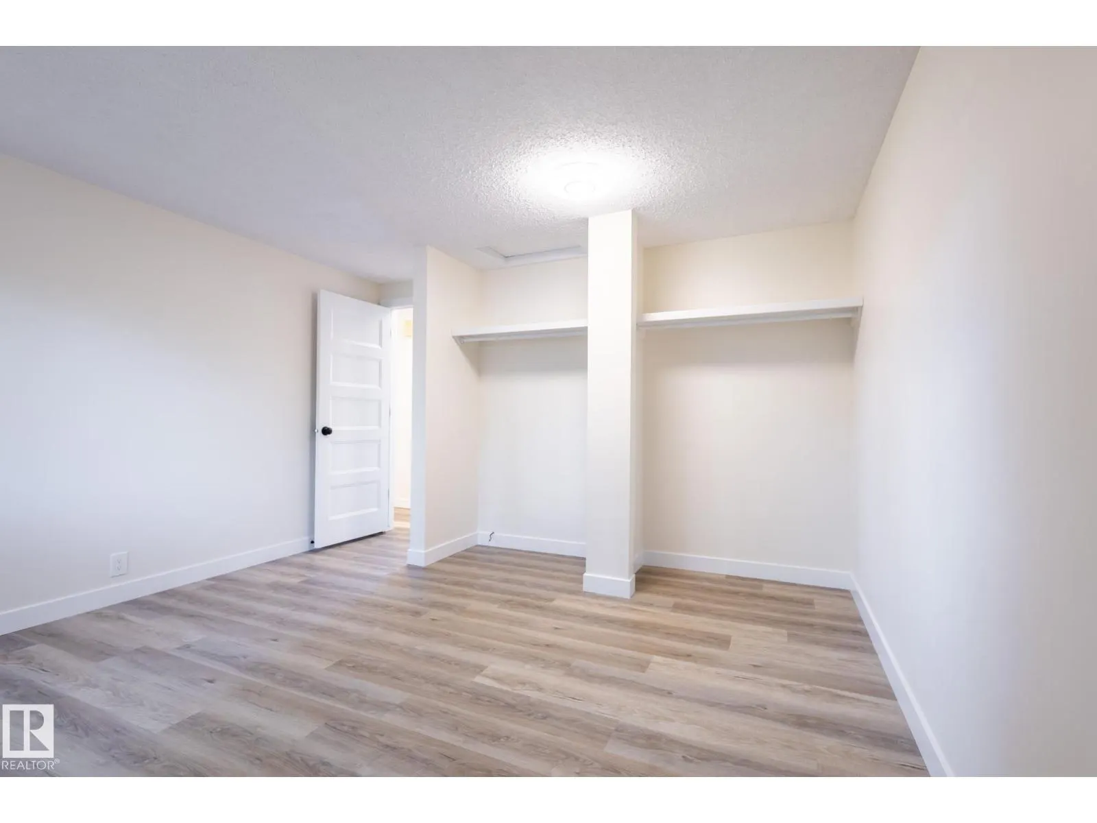 3109 110A ST NW