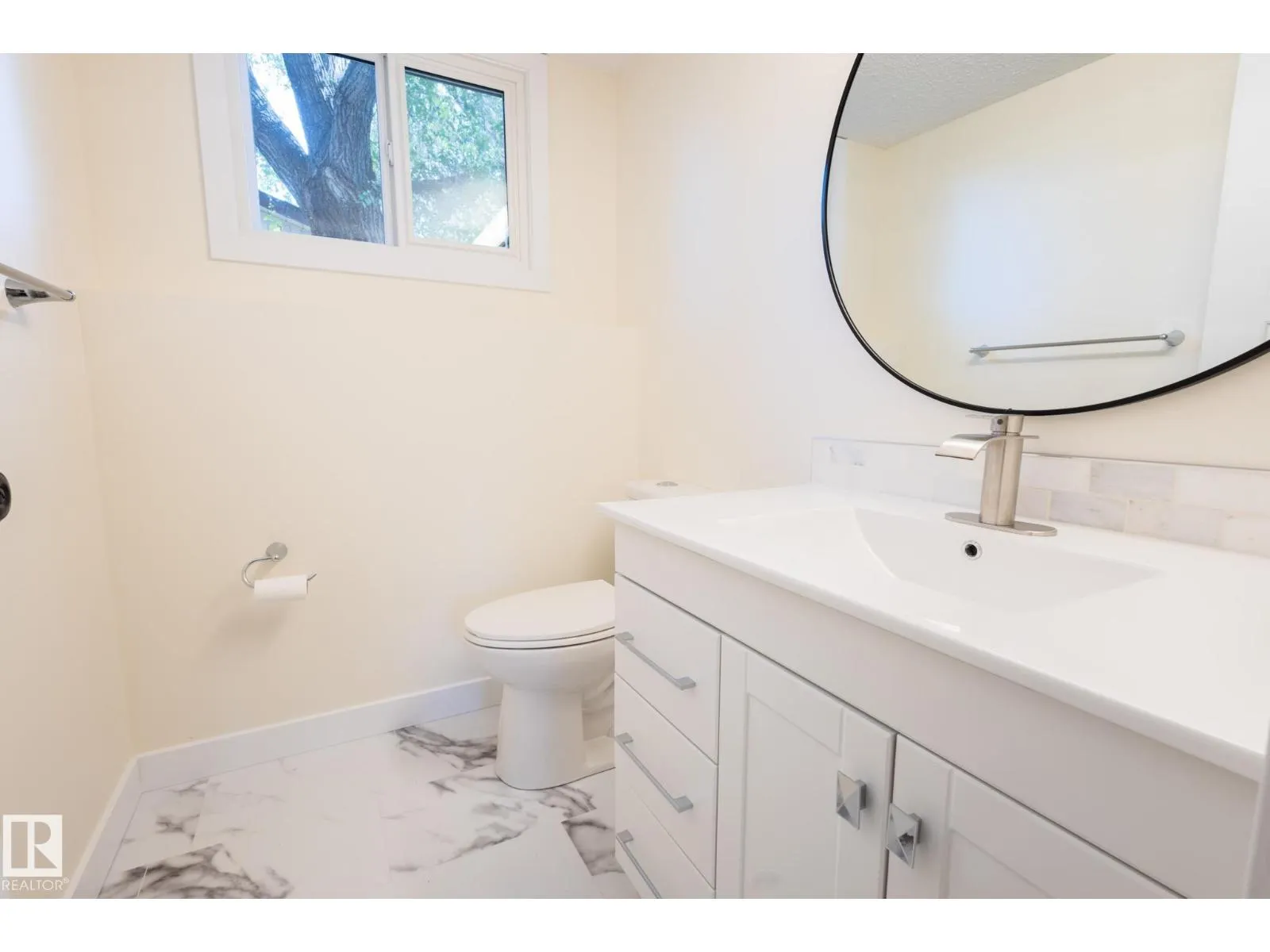 3109 110A ST NW