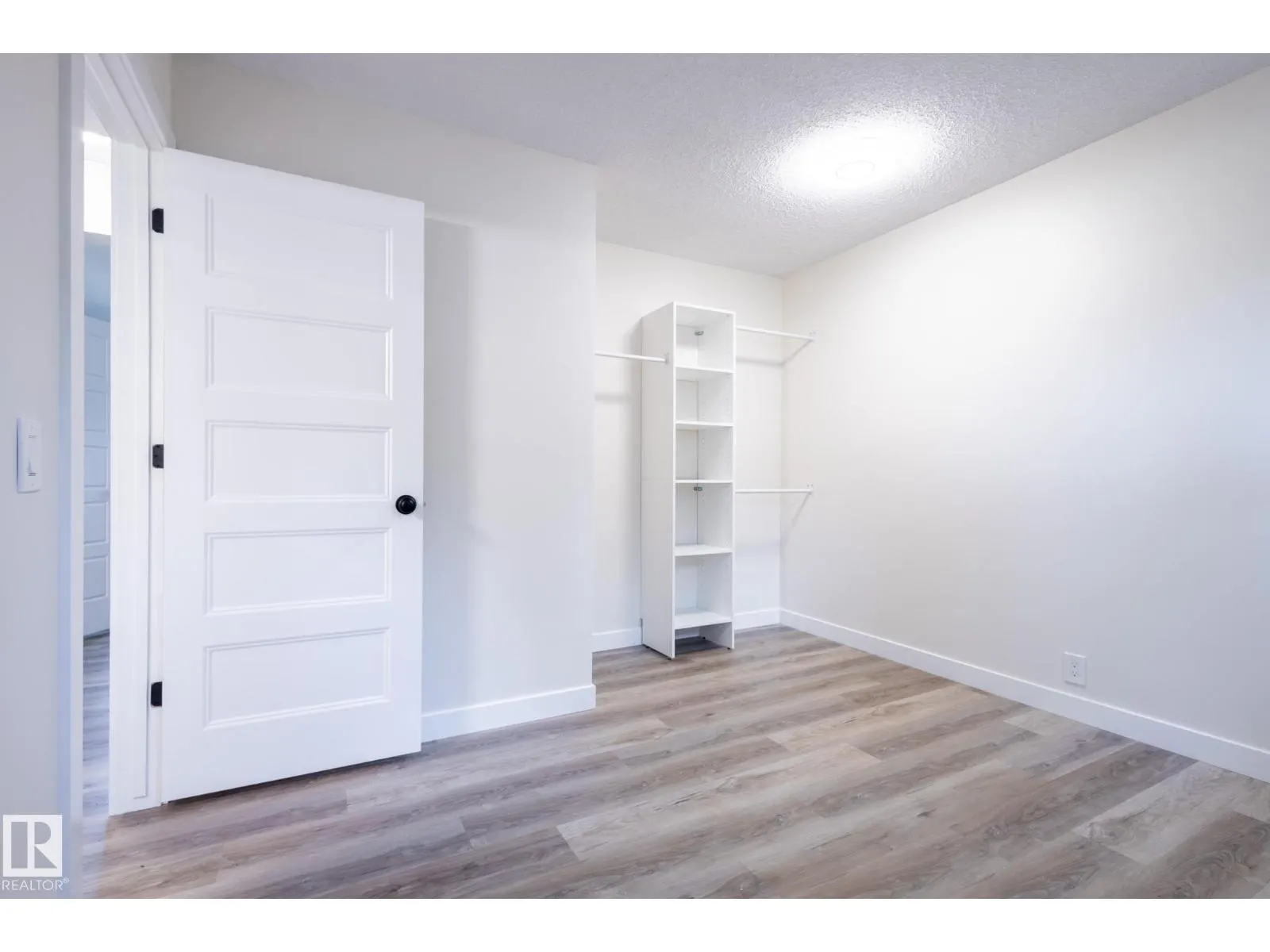 3109 110A ST NW