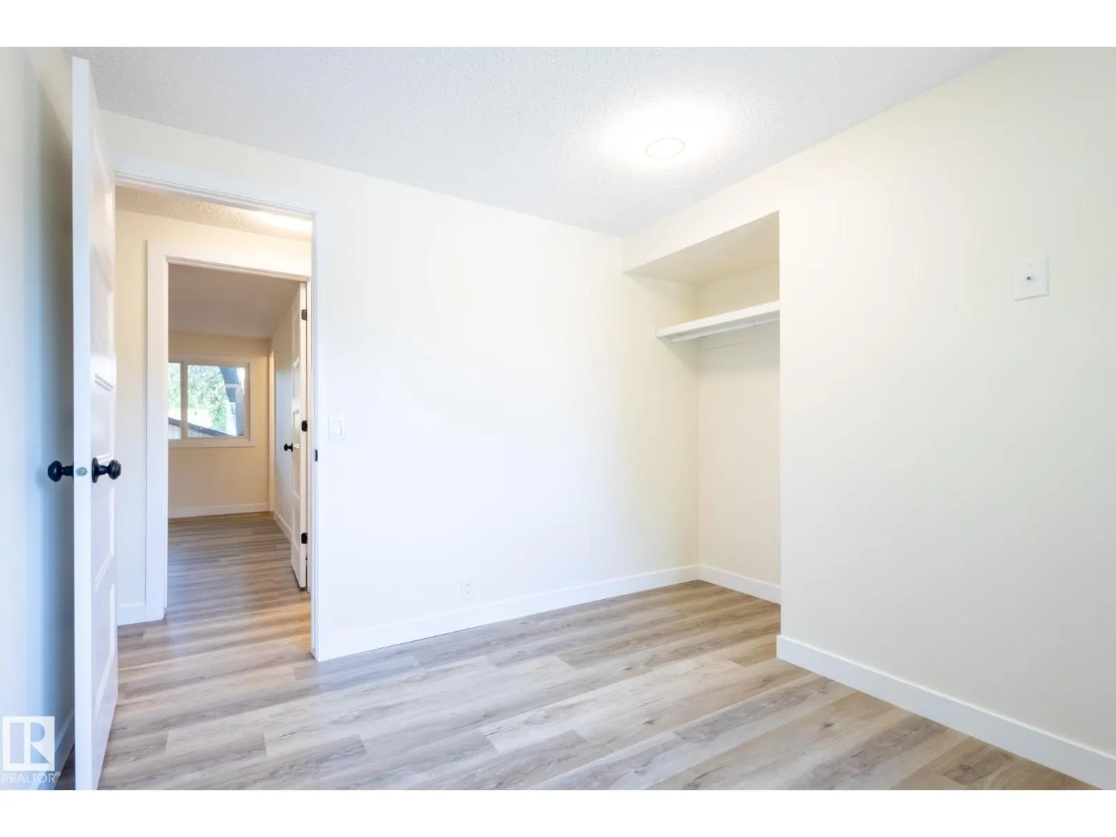 3109 110A ST NW