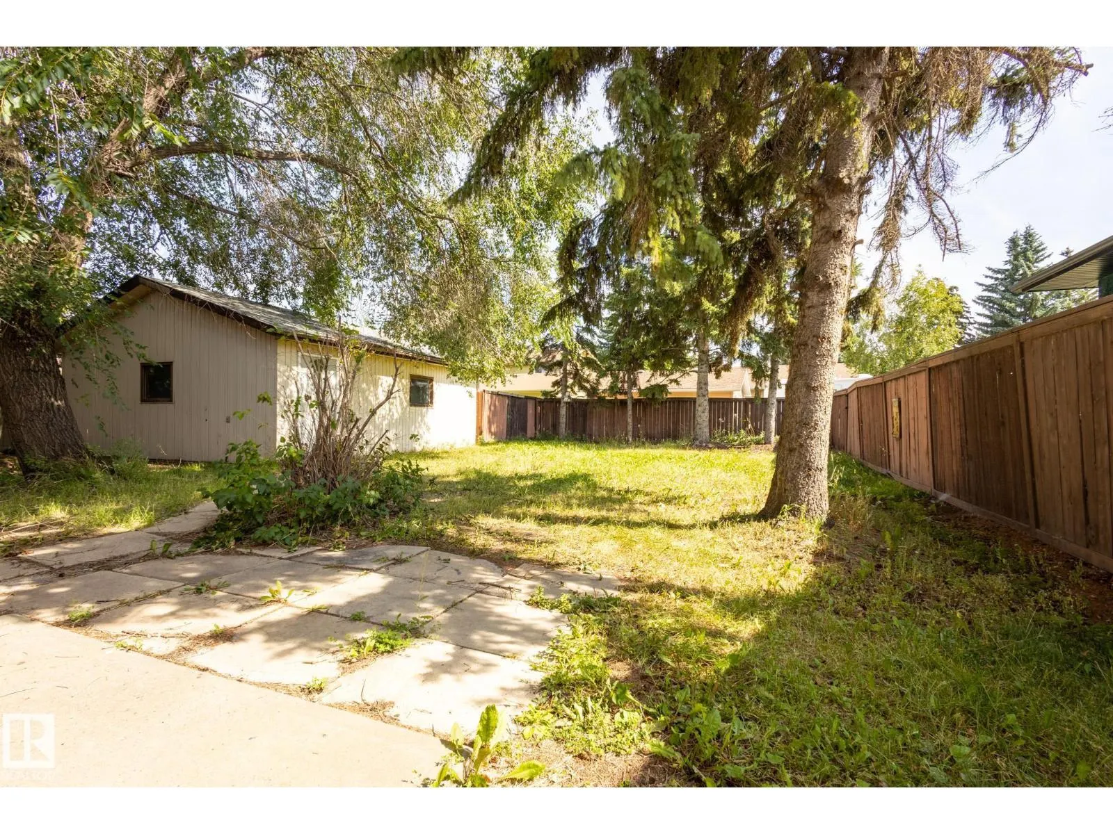 3109 110A ST NW