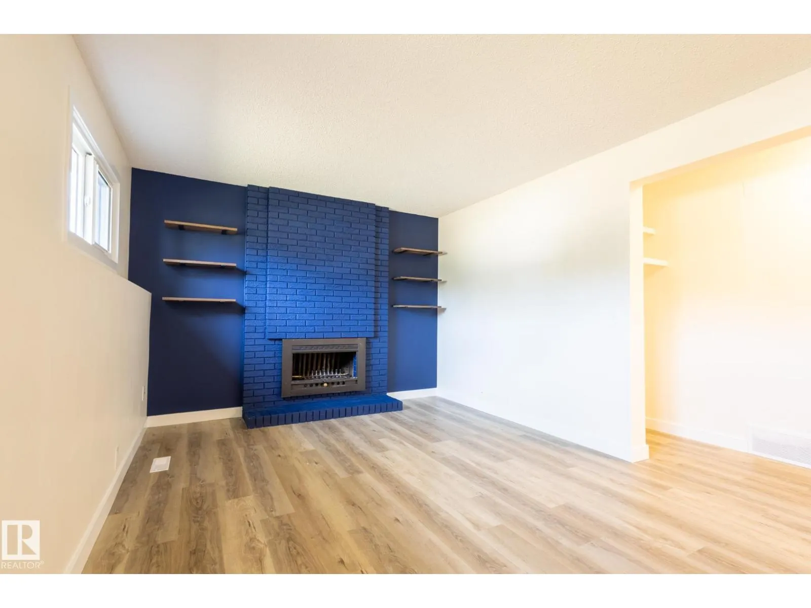3109 110A ST NW