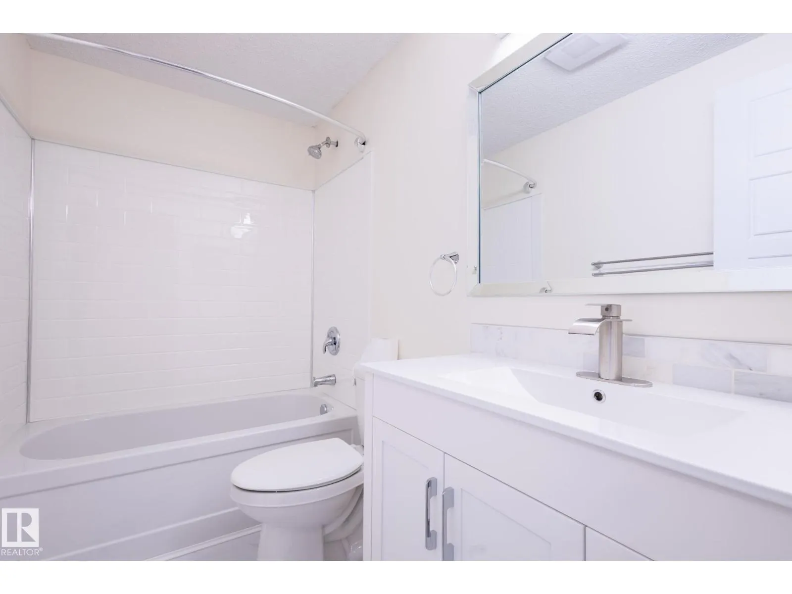 3109 110A ST NW