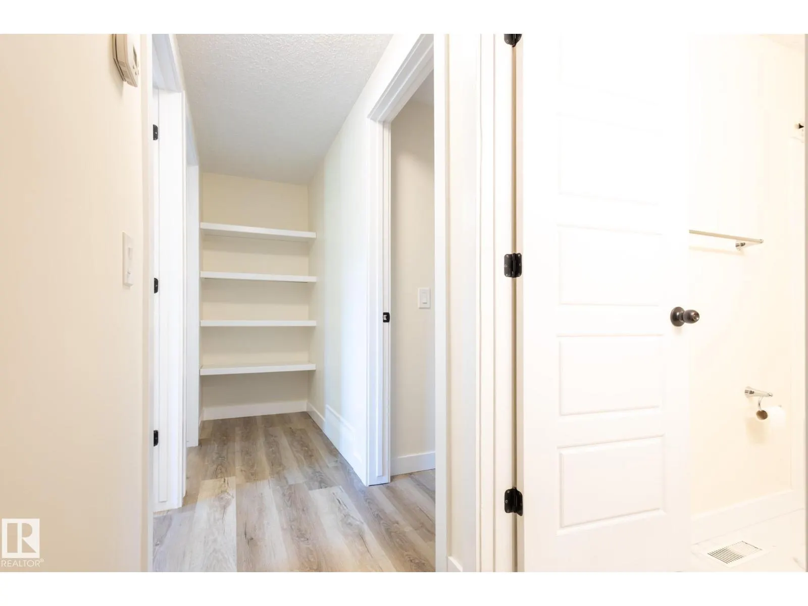 3109 110A ST NW