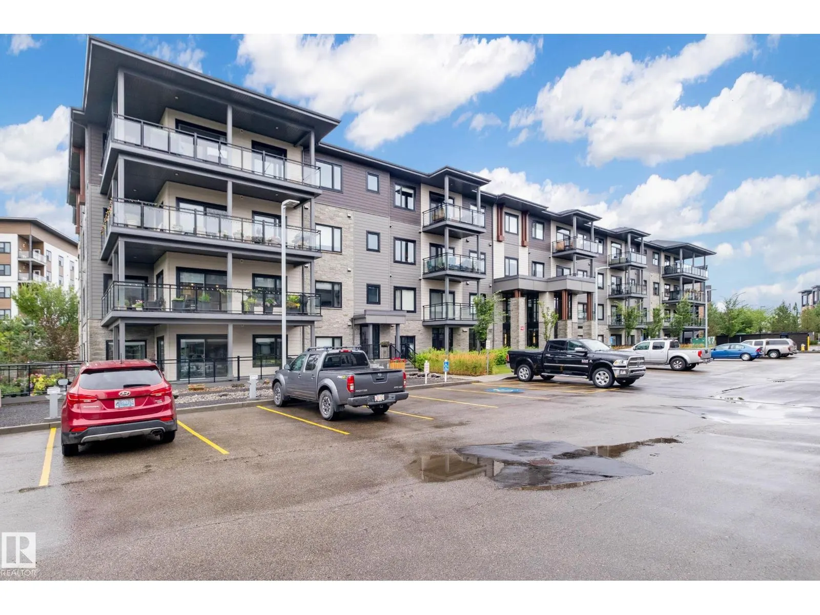 #420 524 GRIESBACH PARADE PR NW