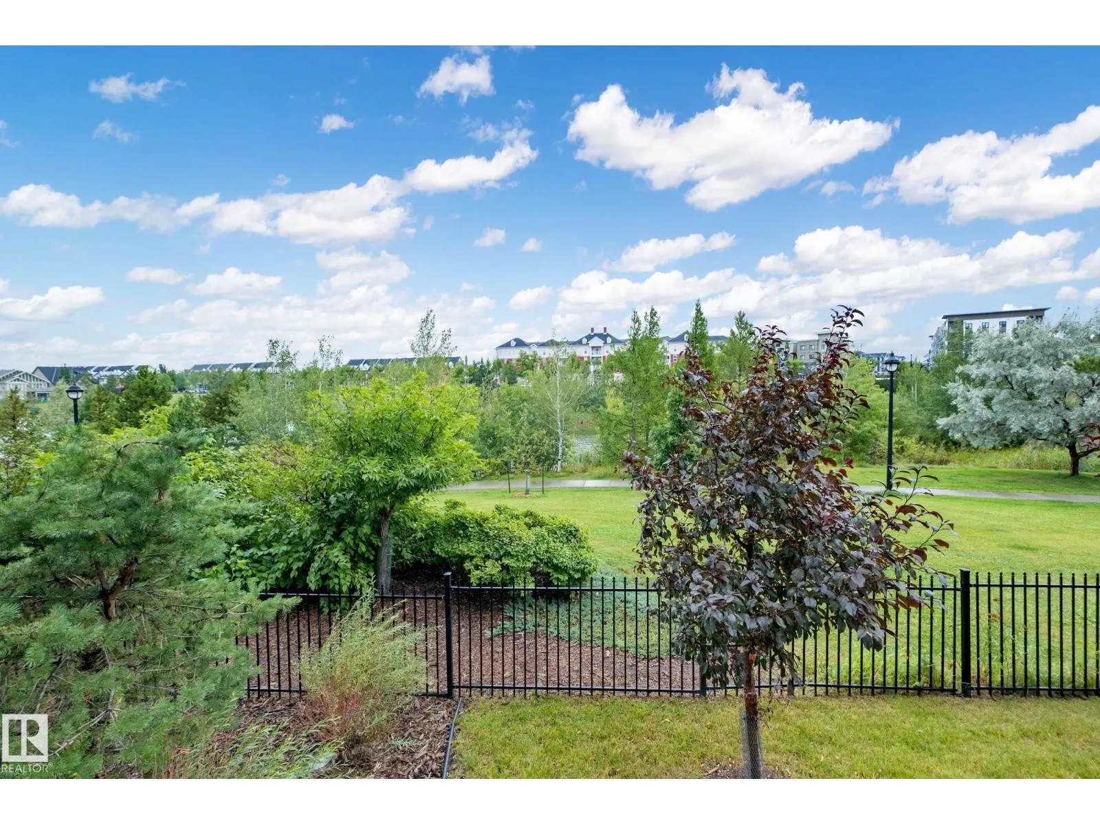 #420 524 GRIESBACH PARADE PR NW