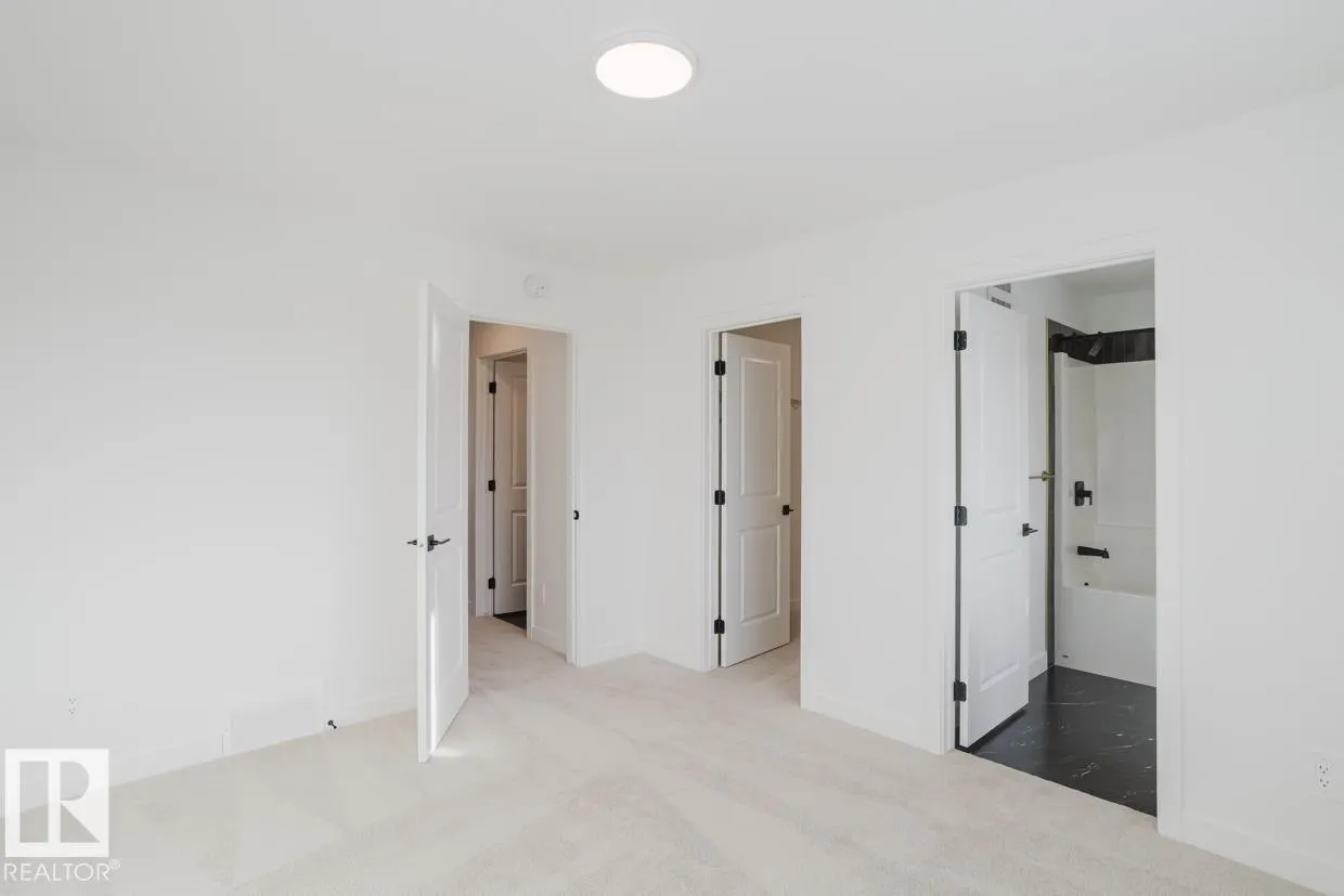 2837 65 ST SW