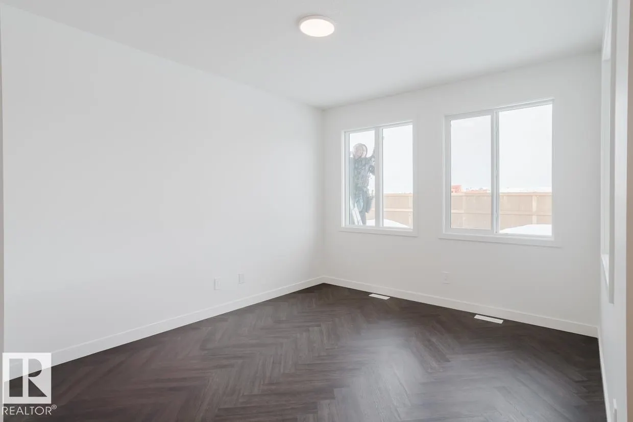2837 65 ST SW