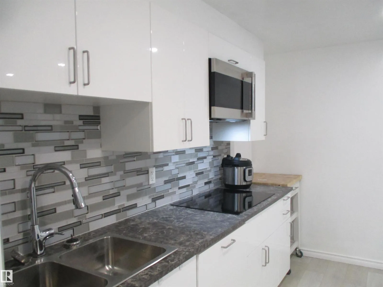 16520 115 ST NW