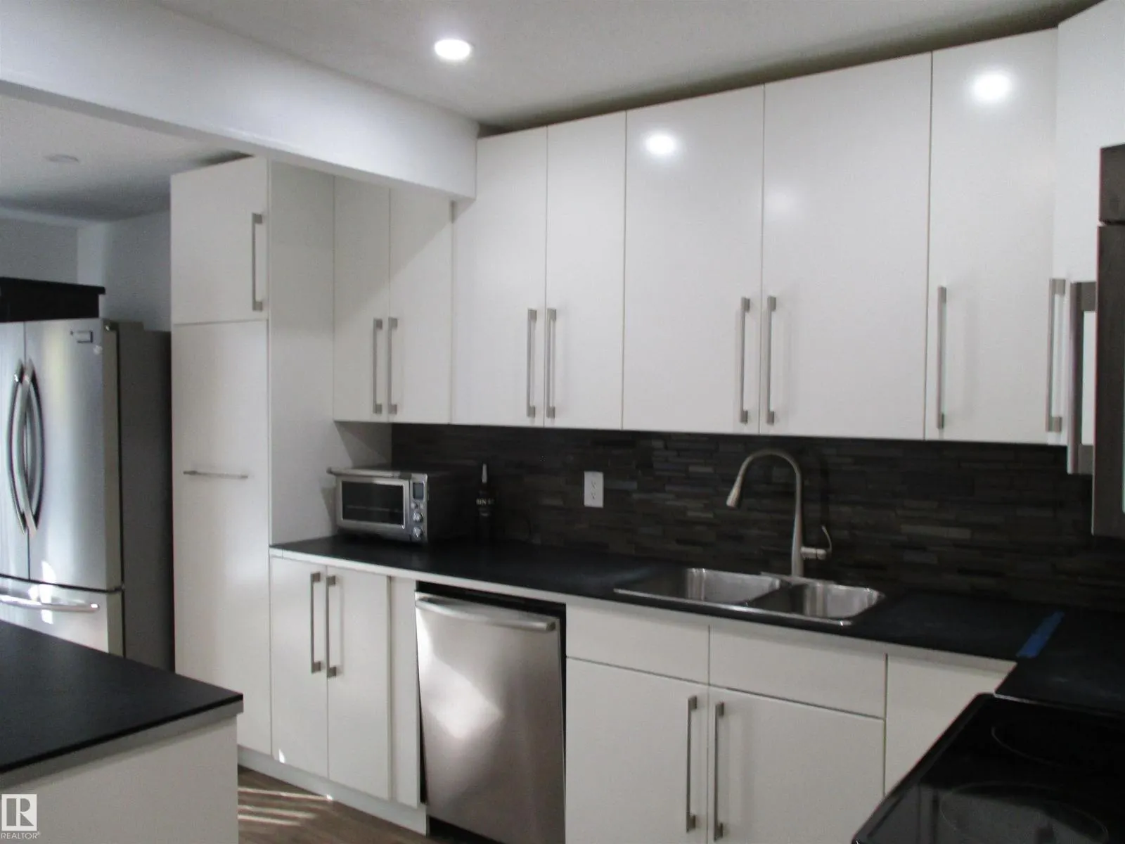 16520 115 ST NW