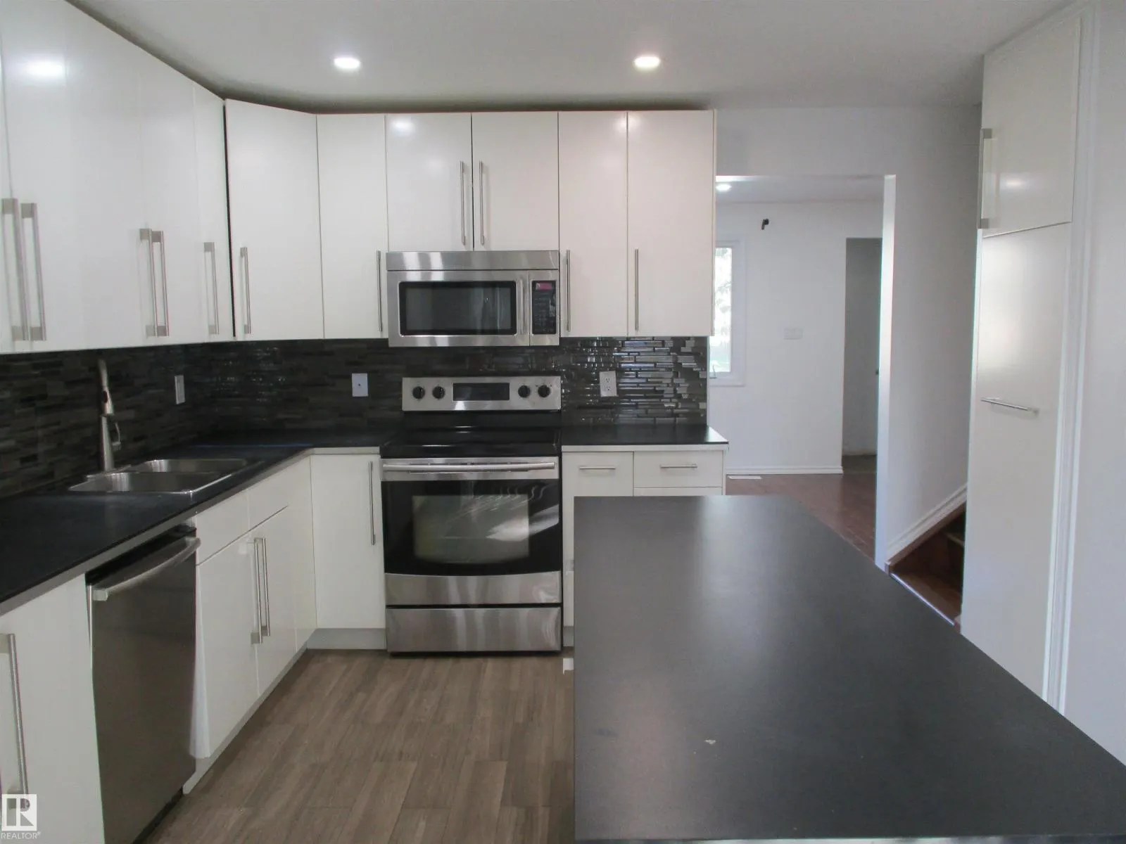 16520 115 ST NW
