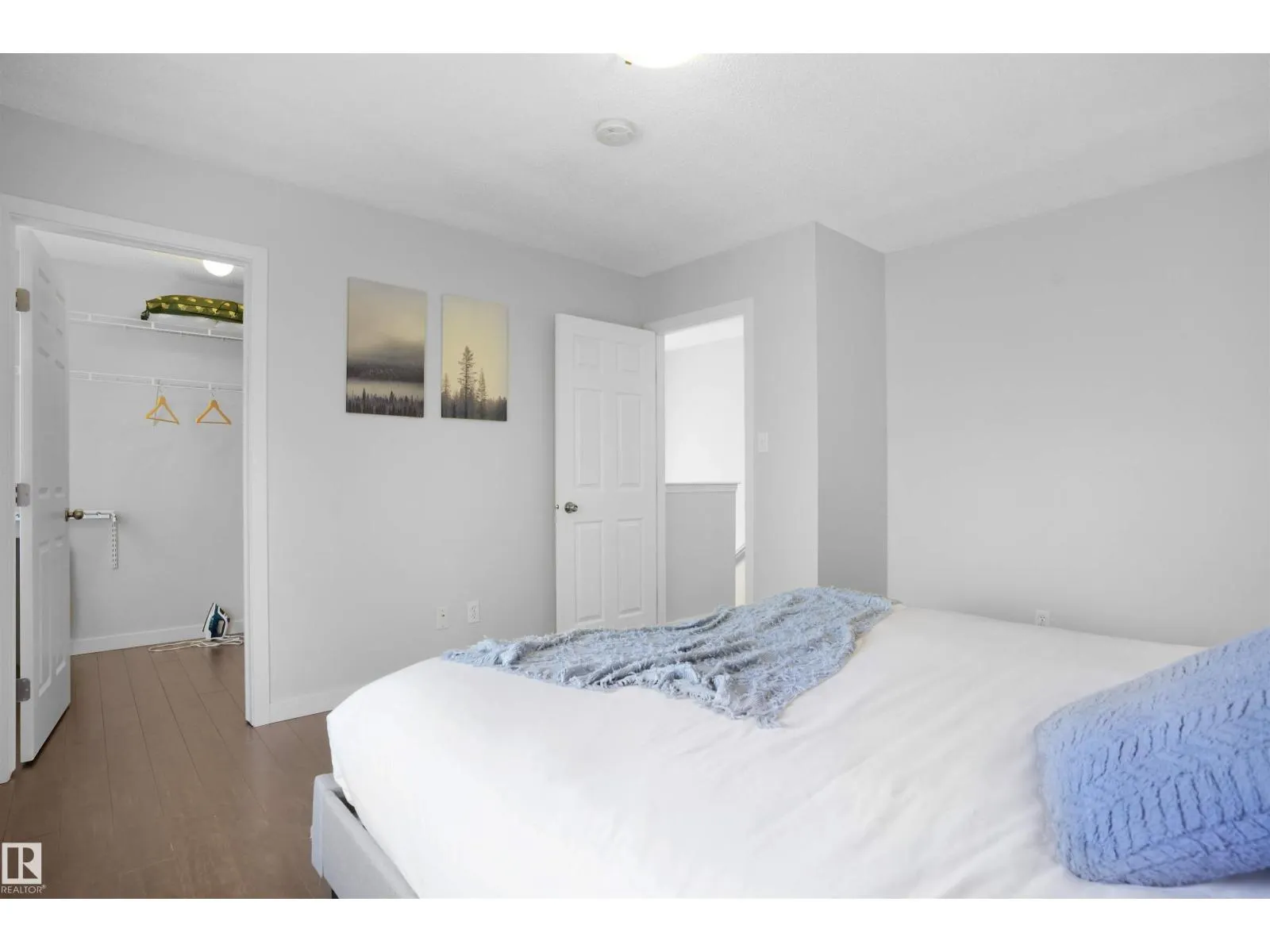 21353 87A AV NW
